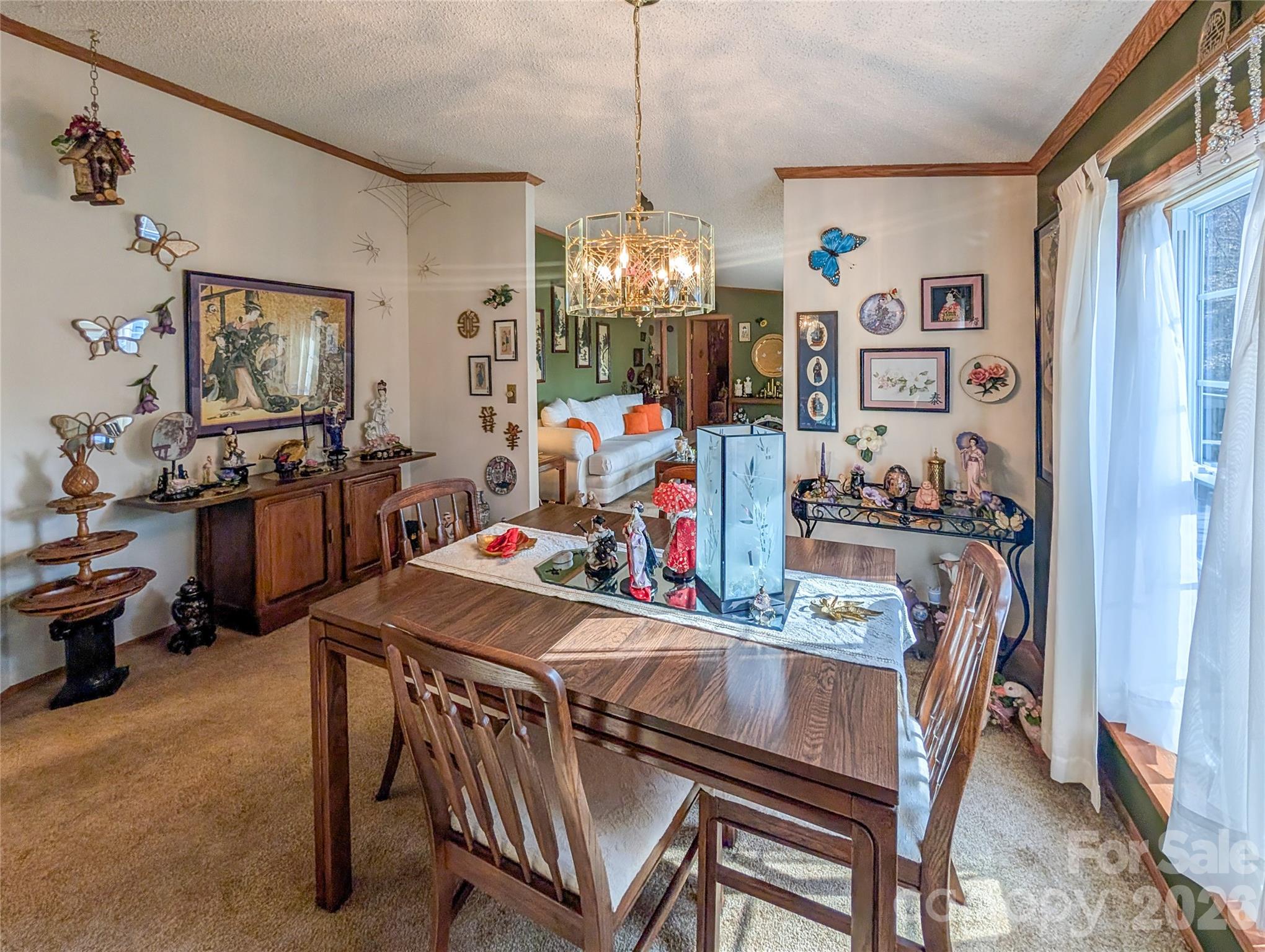 1372 Lickskillet Road — Burnsville