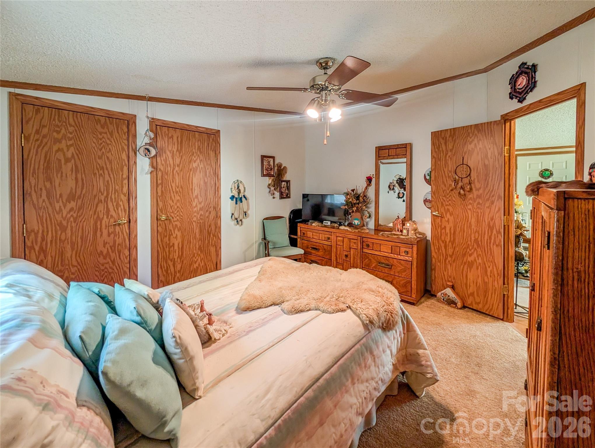 1372 Lickskillet Road — Burnsville