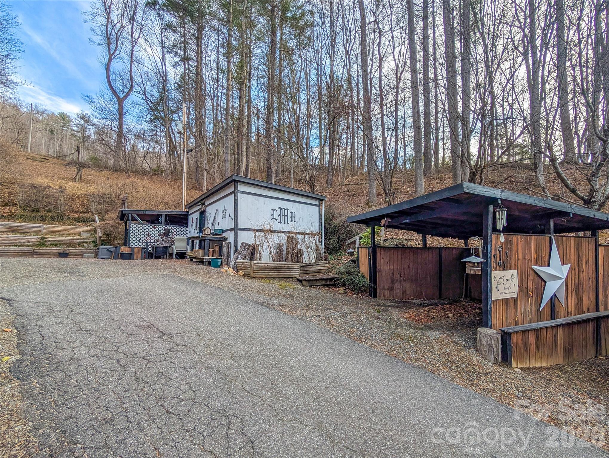 1372 Lickskillet Road — Burnsville