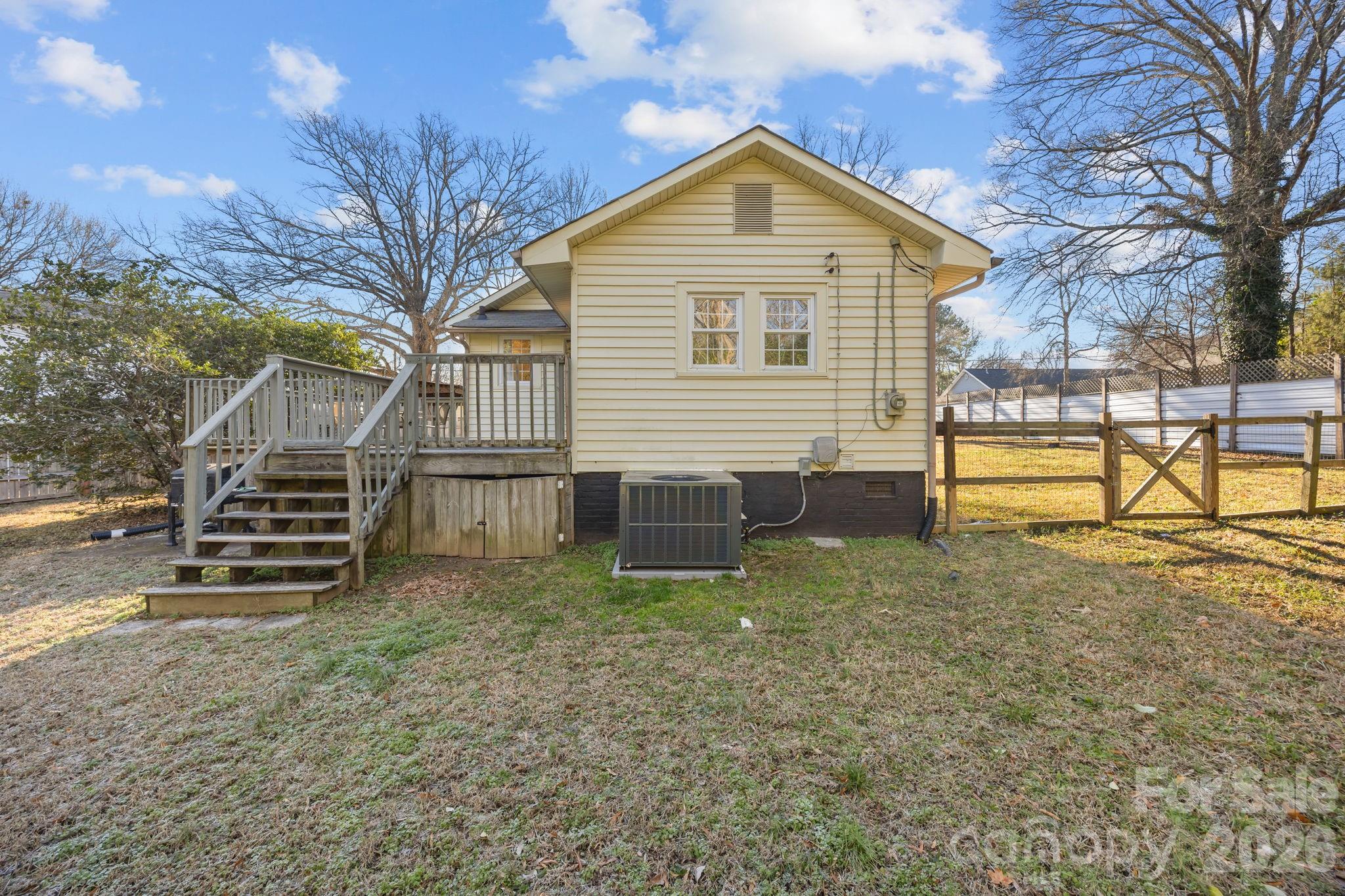 145 Saint Charles Avenue NE — Concord