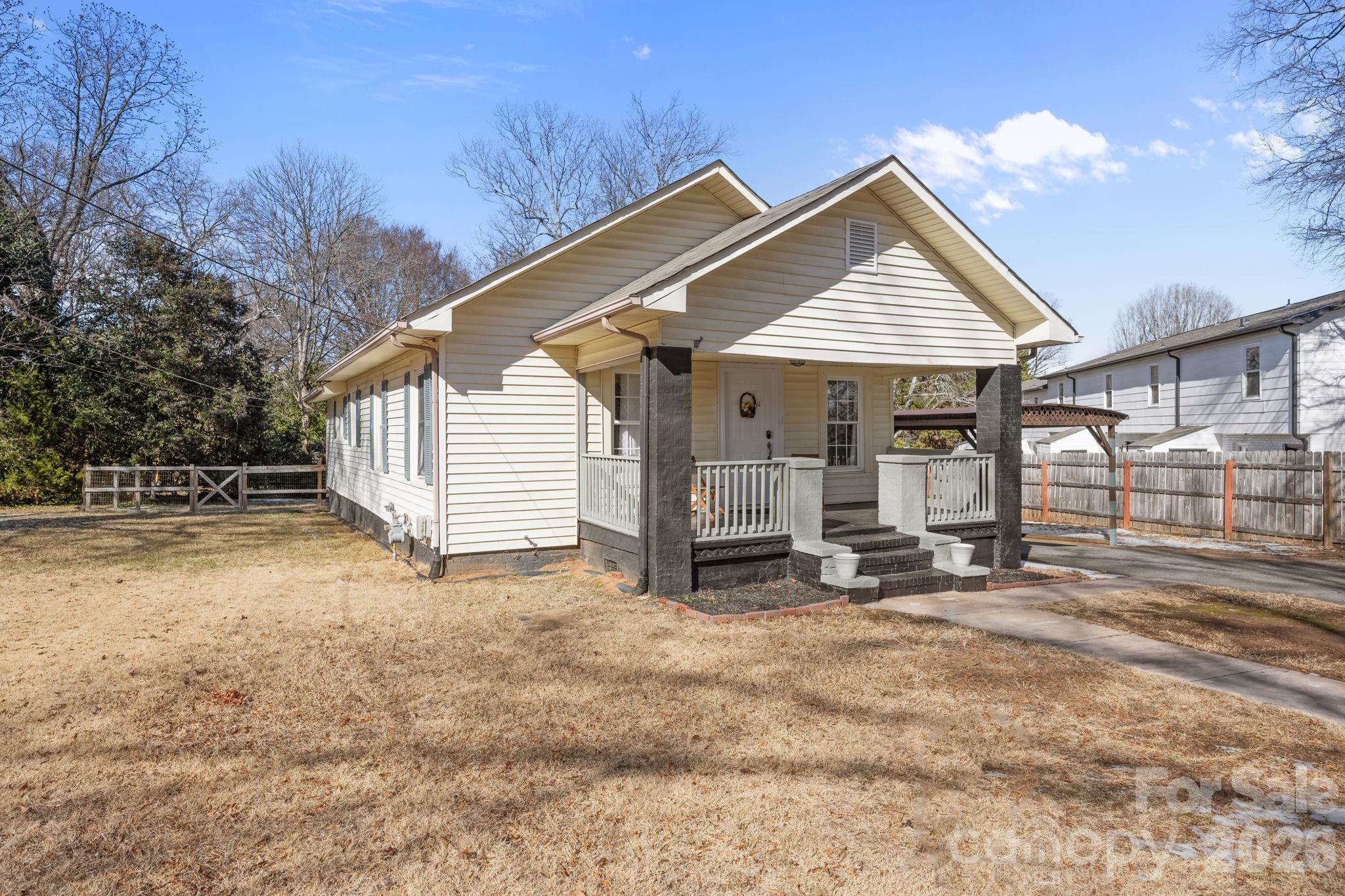 145 Saint Charles Avenue NE — Concord