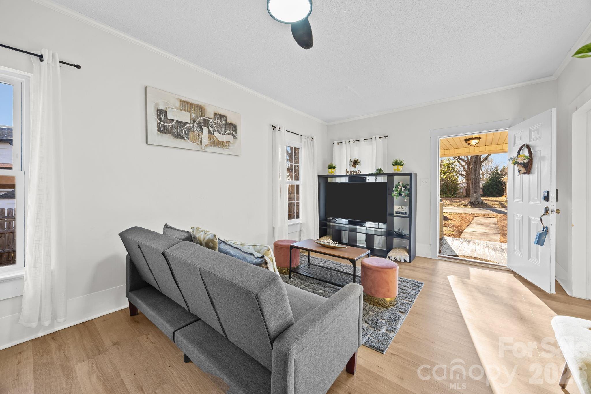 145 Saint Charles Avenue NE — Concord