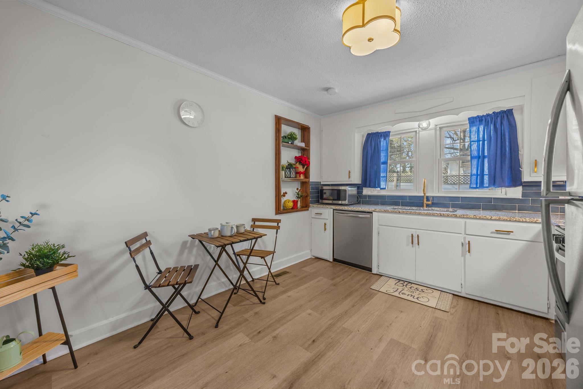 145 Saint Charles Avenue NE — Concord