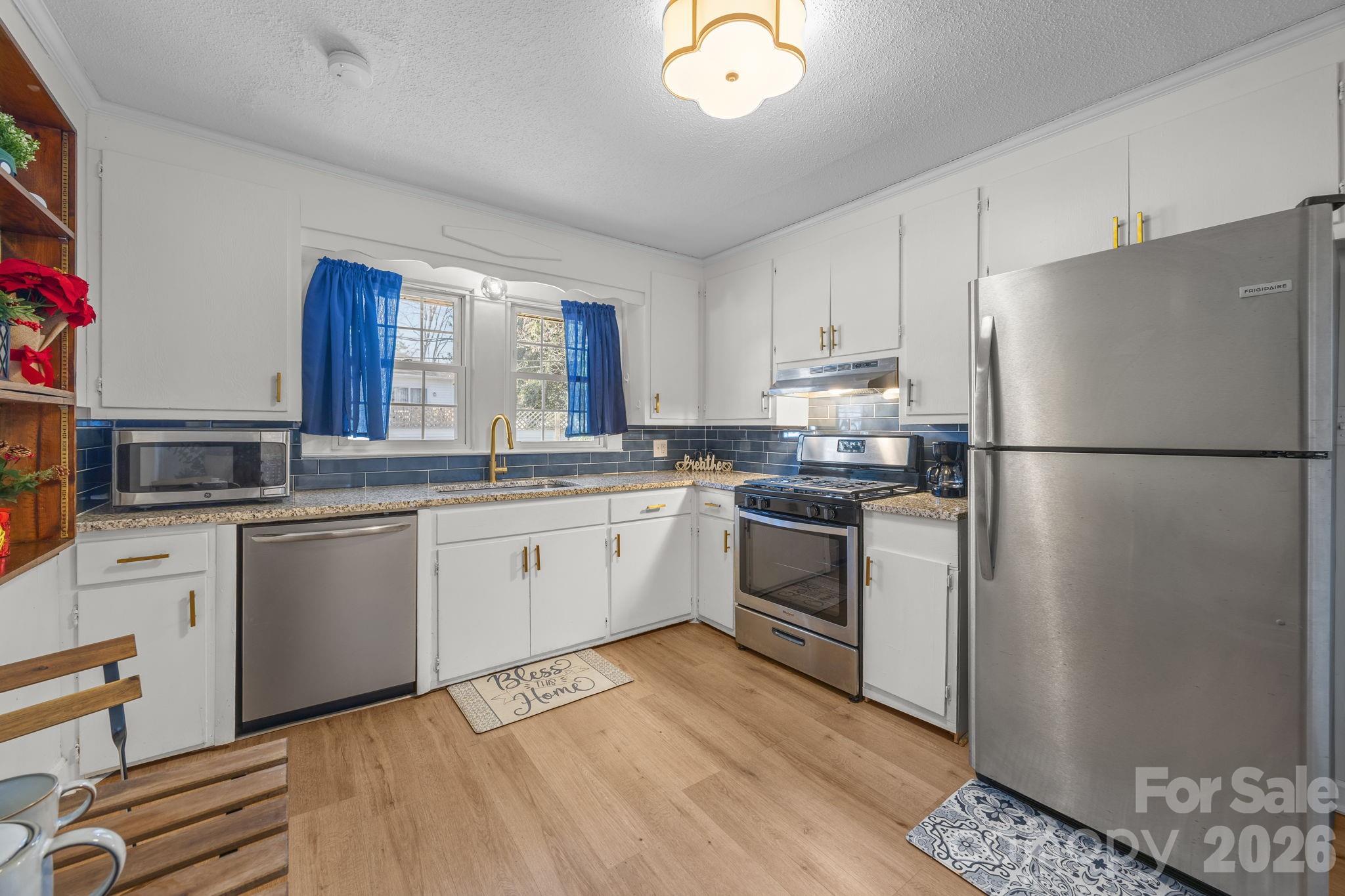 145 Saint Charles Avenue NE — Concord