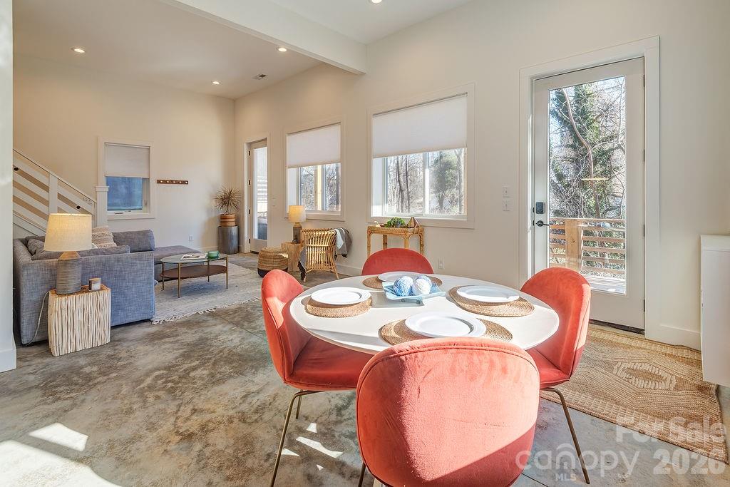 21 Orrinel Way — Asheville