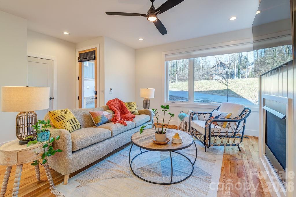 21 Orrinel Way — Asheville