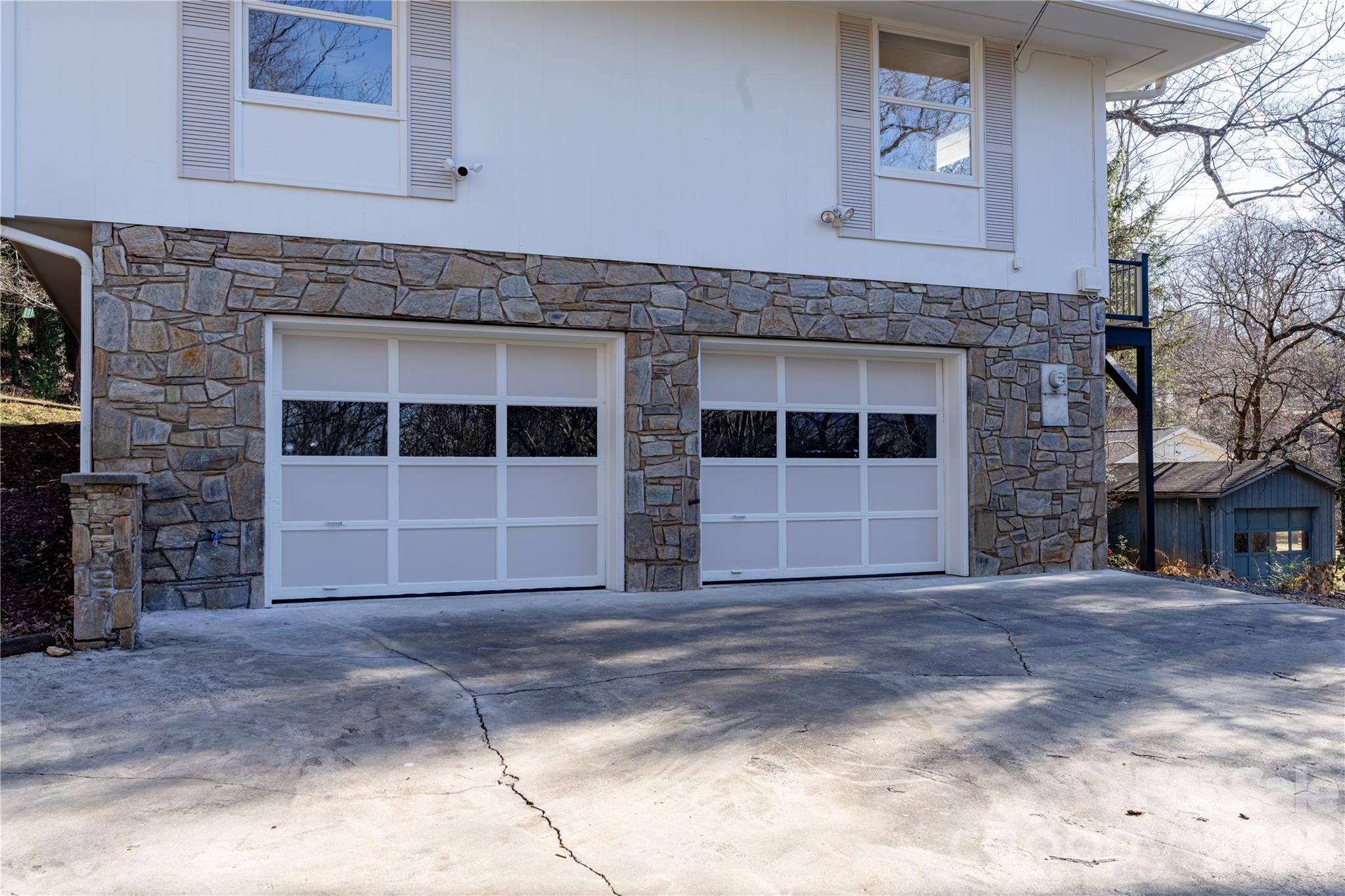 104 Disosway Street — Black Mountain