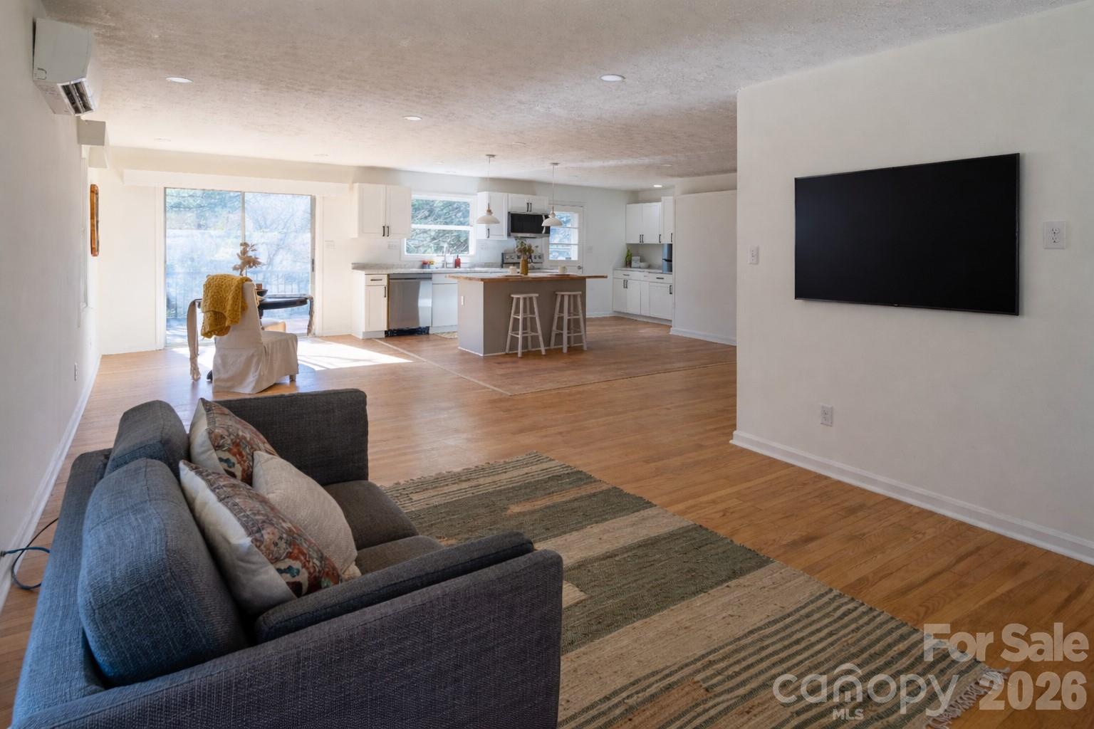 104 Disosway Street — Black Mountain