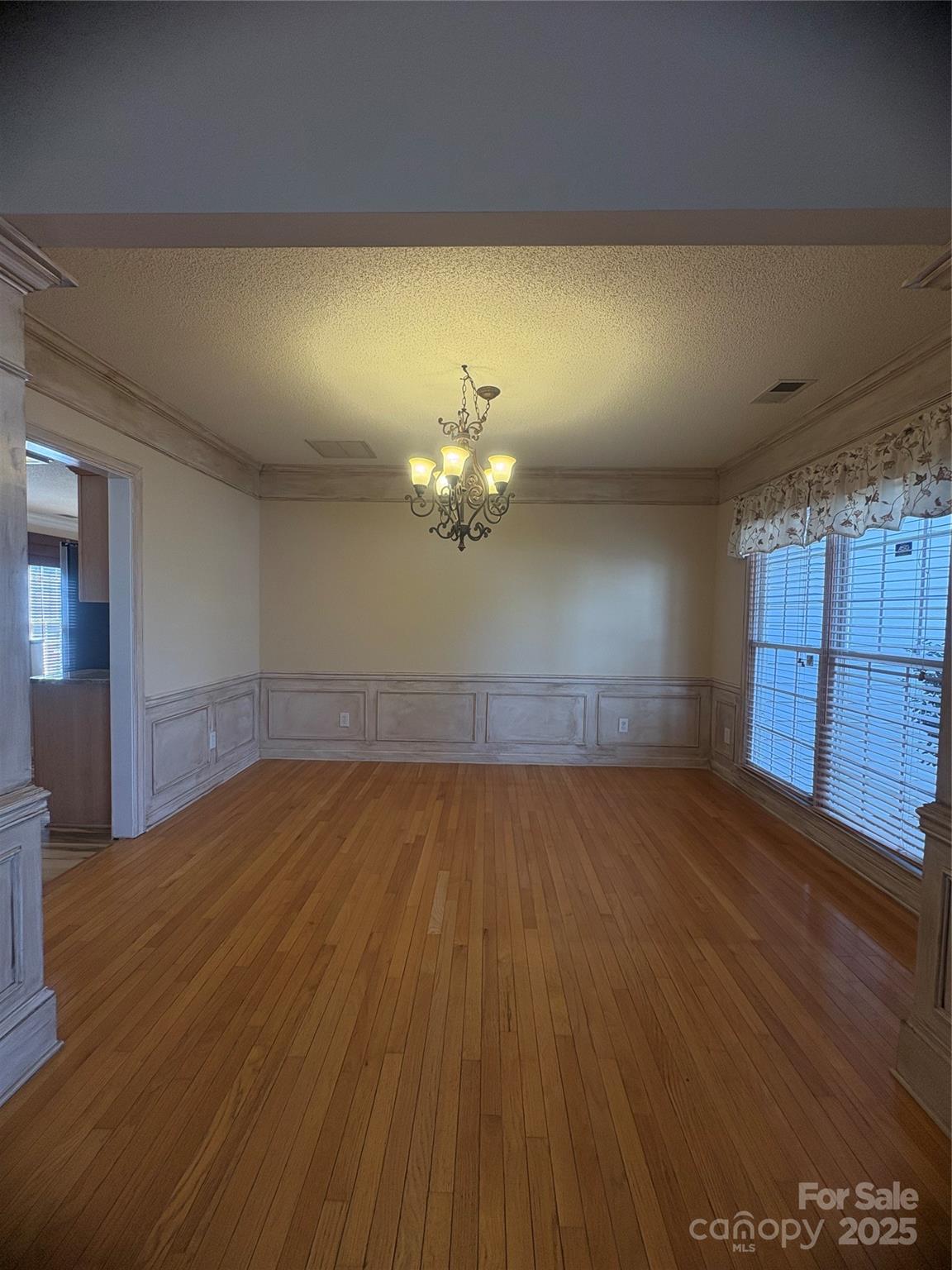5828 Swanston Drive — Charlotte
