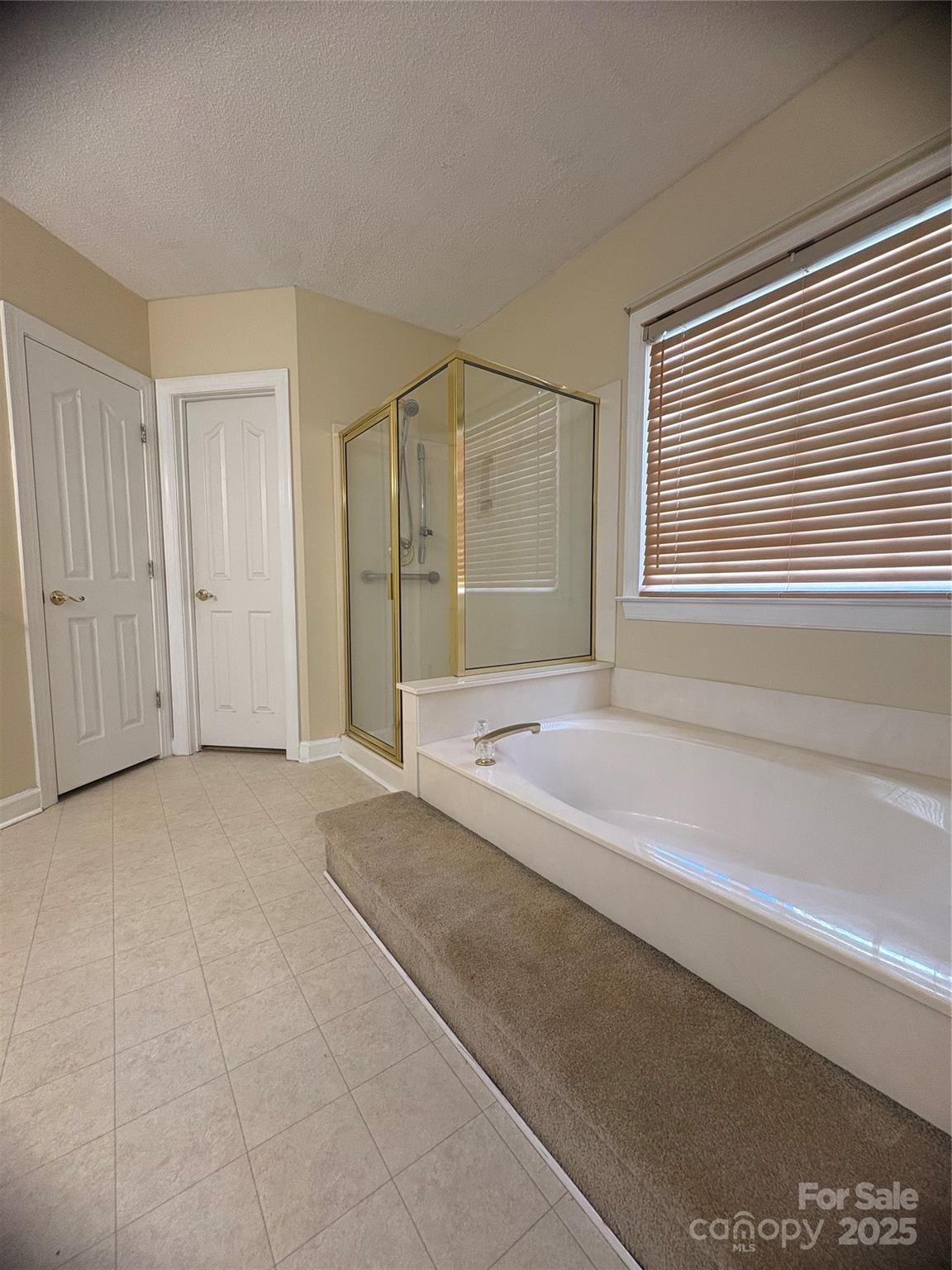 5828 Swanston Drive — Charlotte