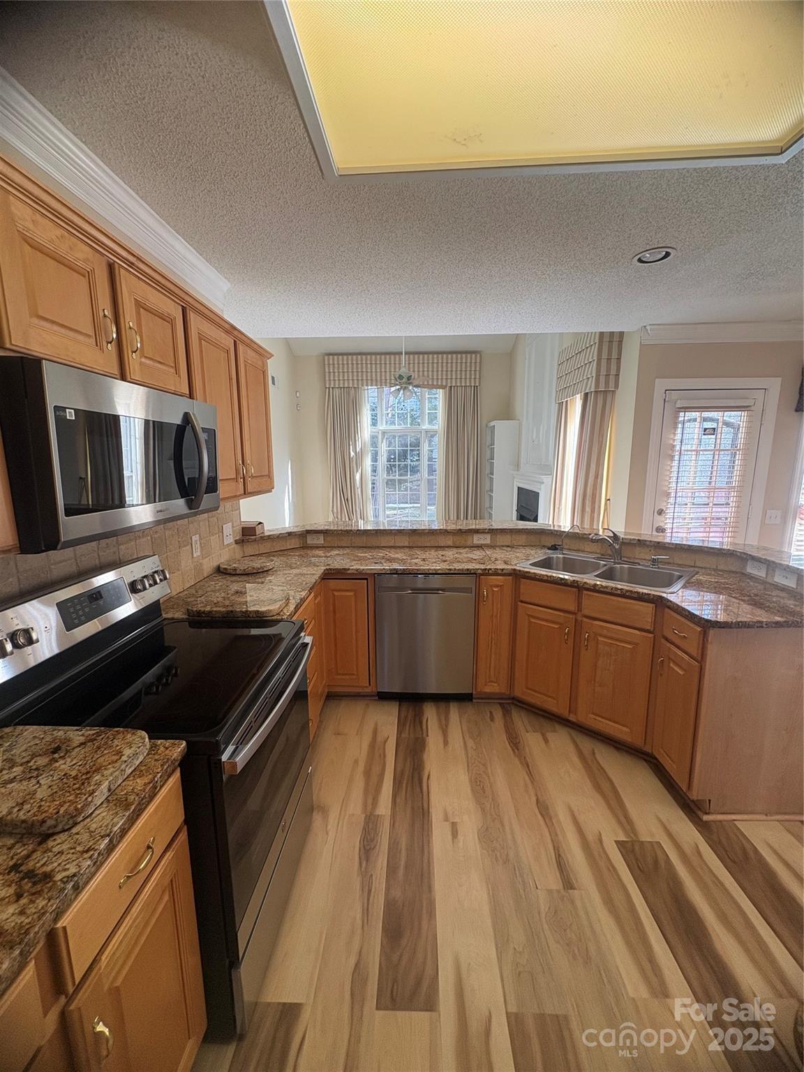 5828 Swanston Drive — Charlotte