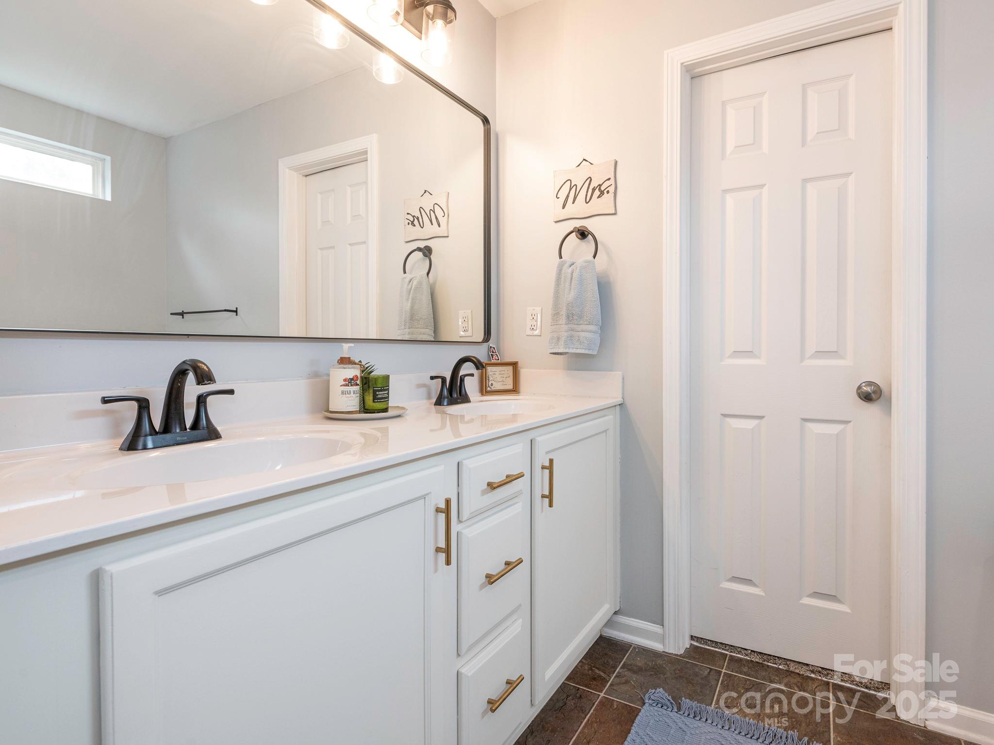 8208 Stourhead Gardens Lane — Waxhaw