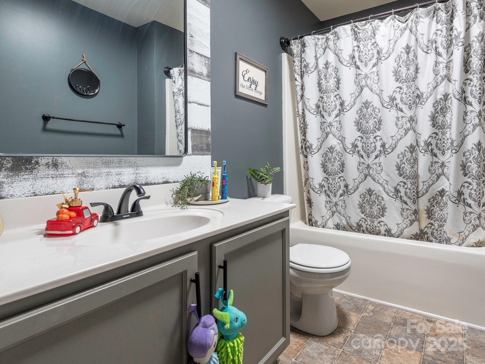 8208 Stourhead Gardens Lane — Waxhaw