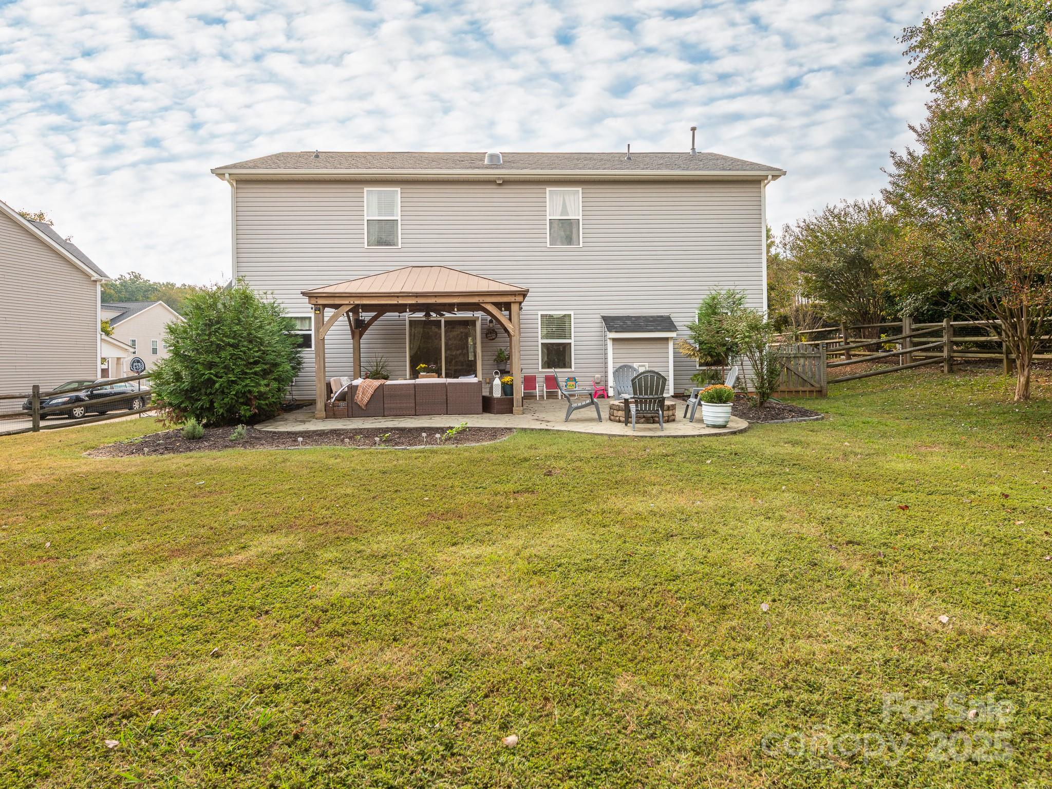 8208 Stourhead Gardens Lane — Waxhaw