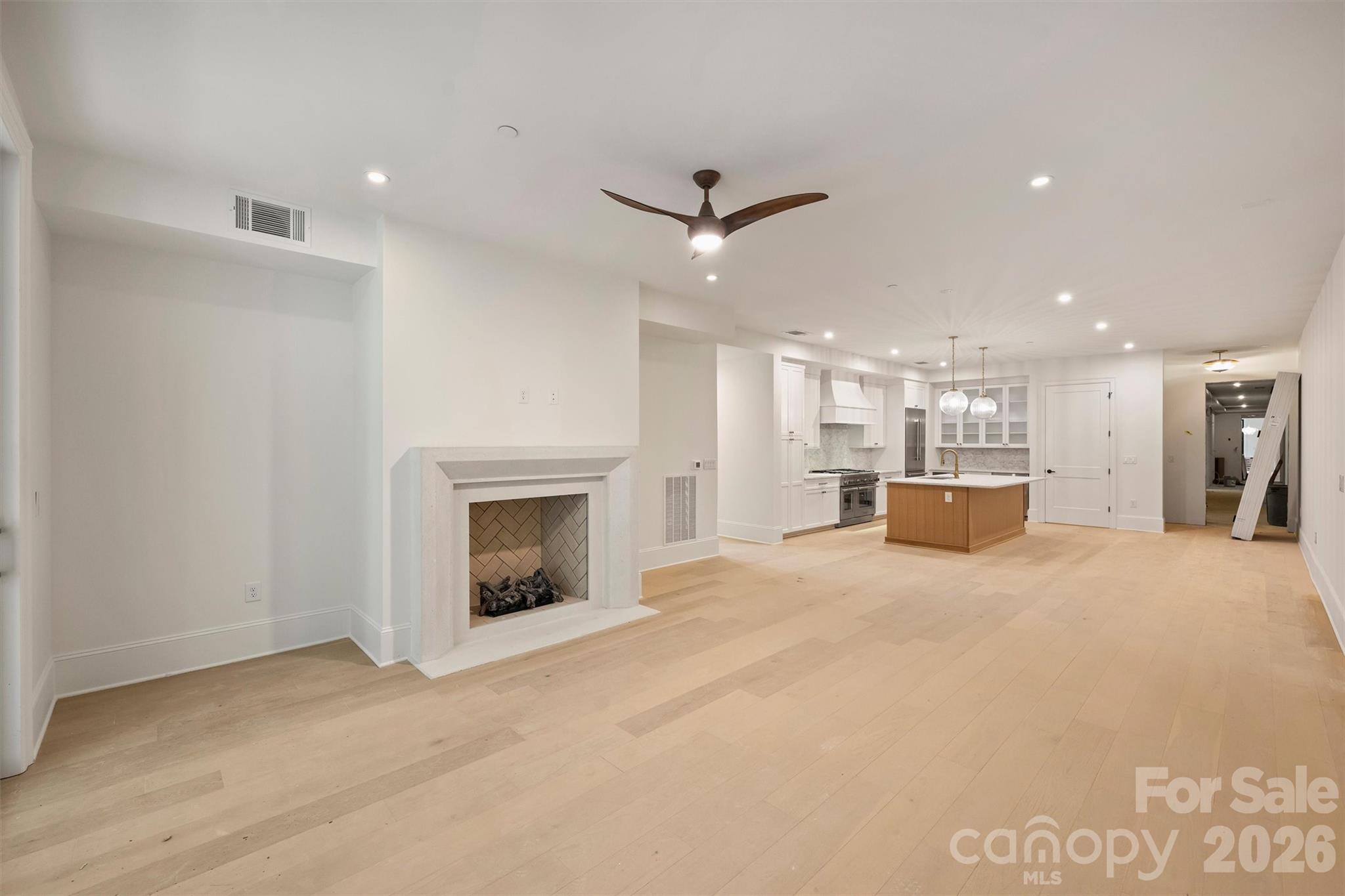 409 Queens Road #304 — Charlotte