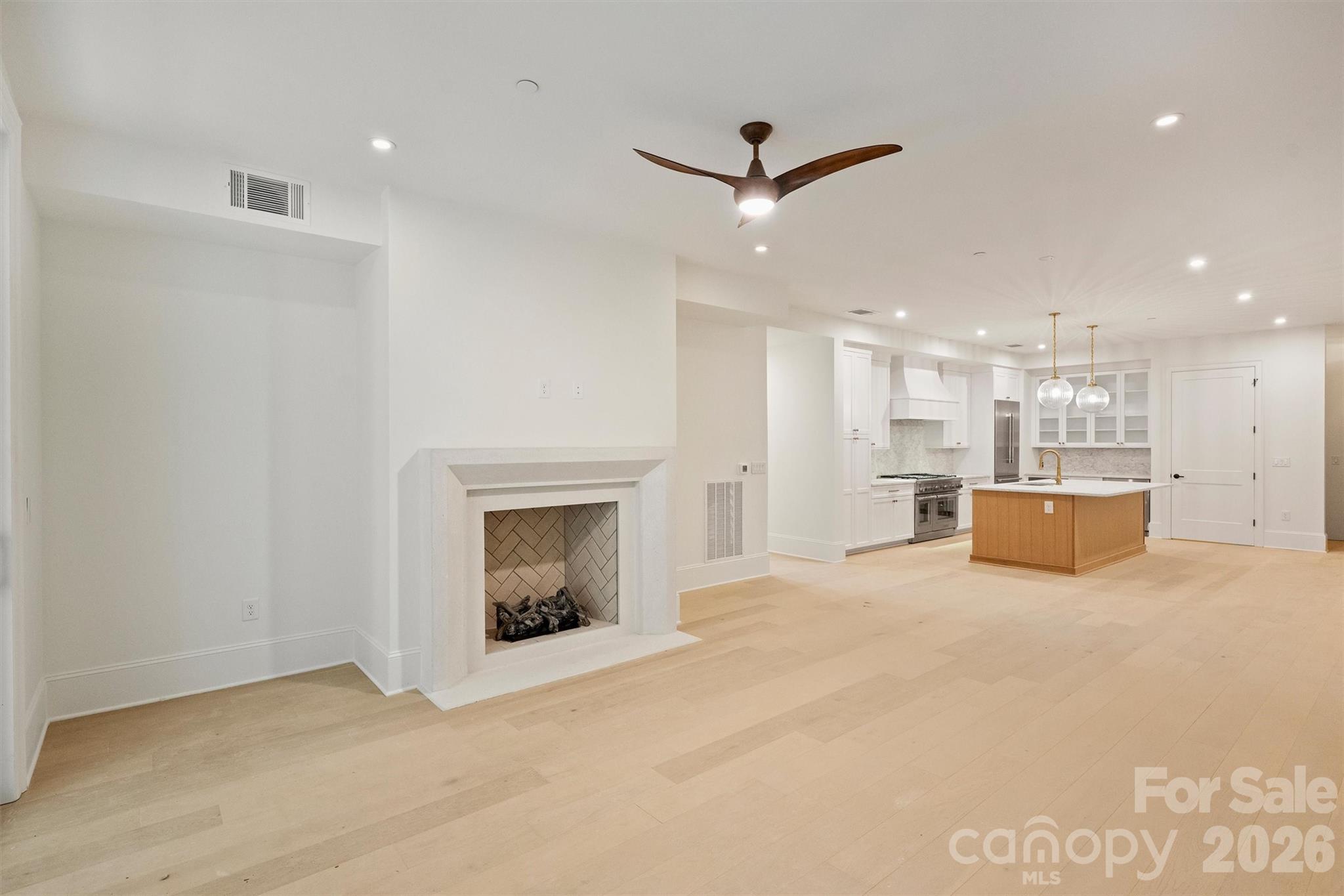 409 Queens Road #304 — Charlotte