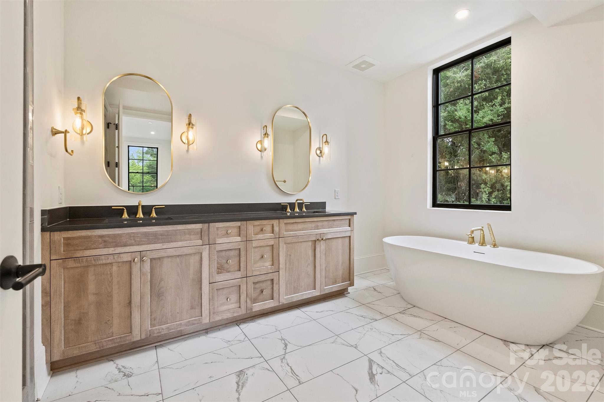 409 Queens Road #304 — Charlotte