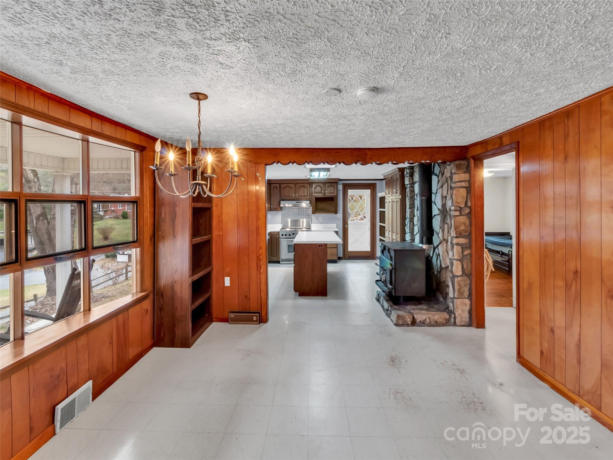 18 & 44 Sierra Point — Waynesville