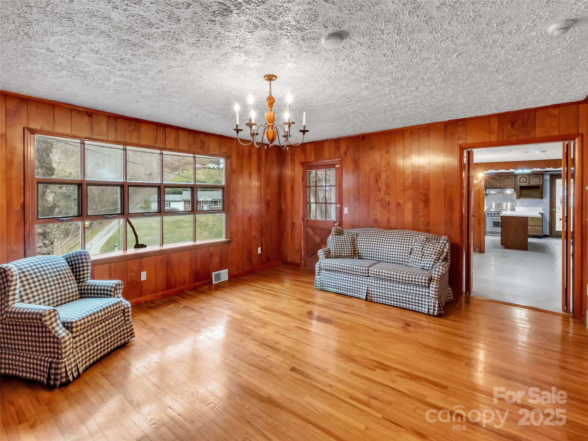 18 & 44 Sierra Point — Waynesville