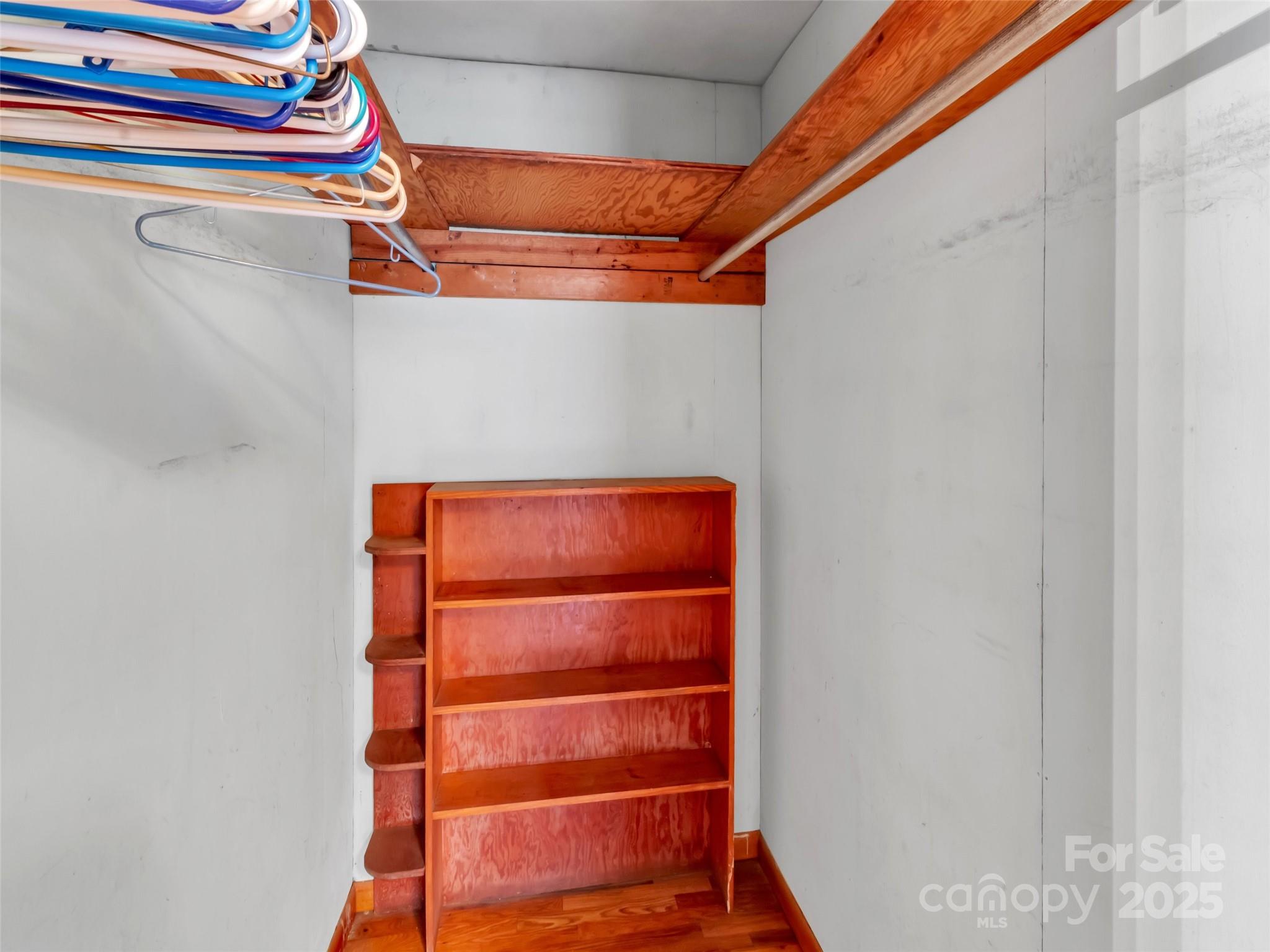18 & 44 Sierra Point — Waynesville