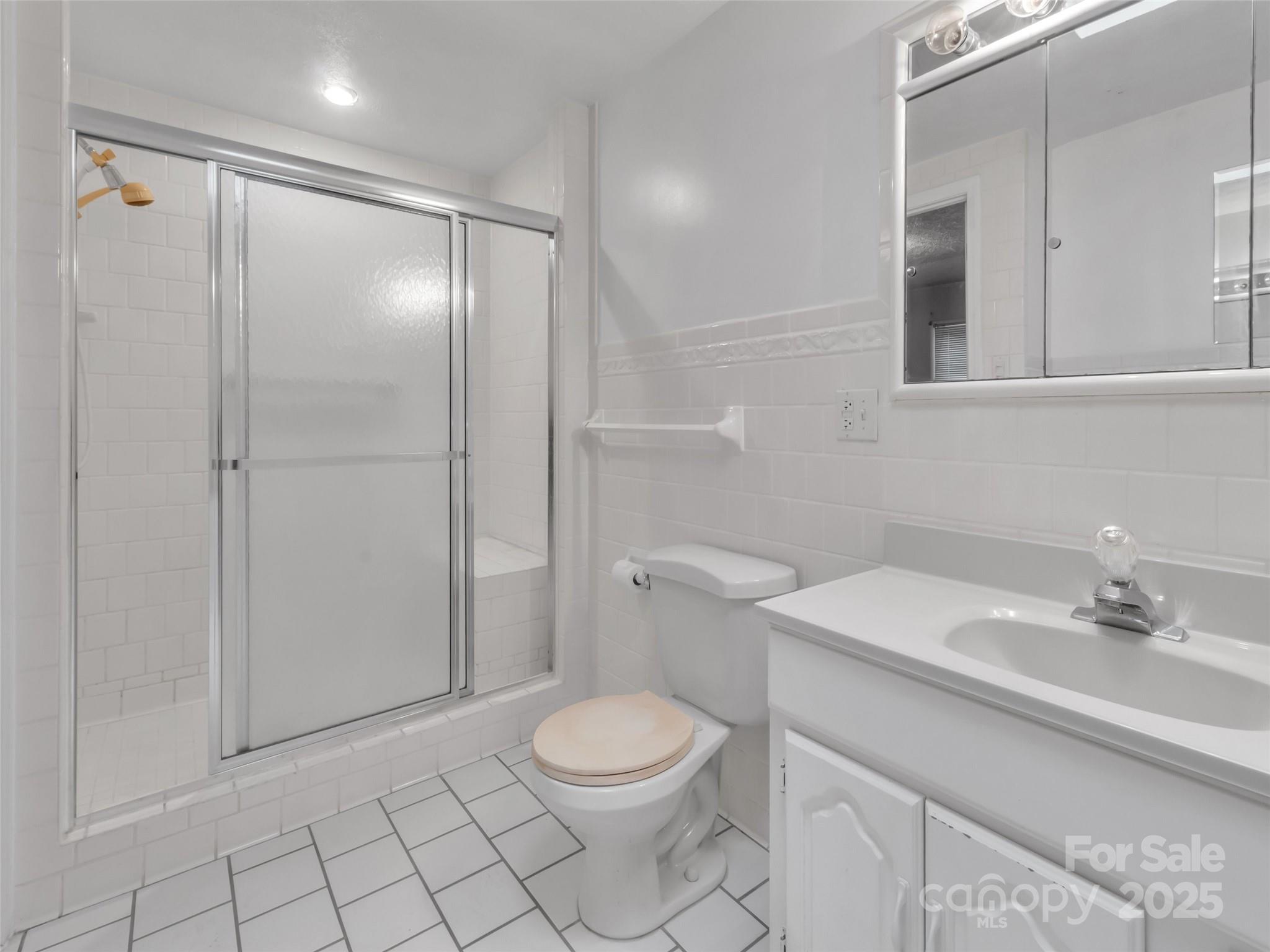 18 & 44 Sierra Point — Waynesville