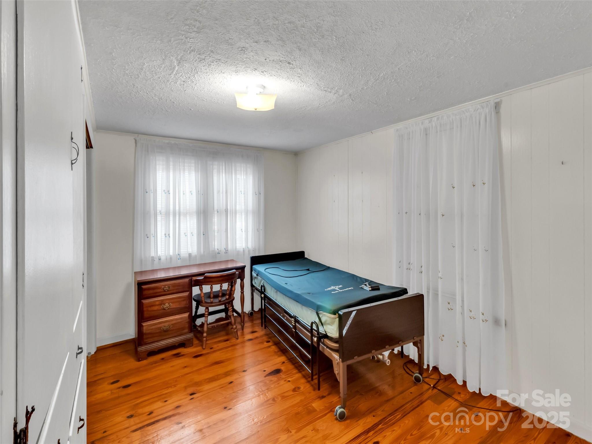 18 & 44 Sierra Point — Waynesville