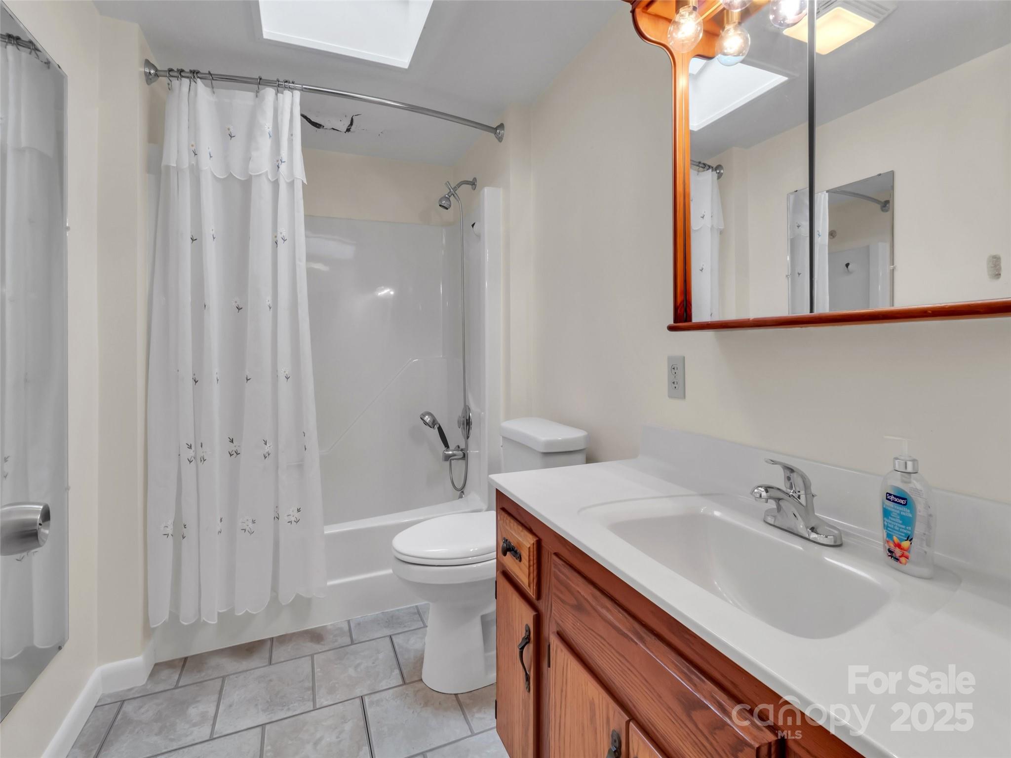 18 & 44 Sierra Point — Waynesville