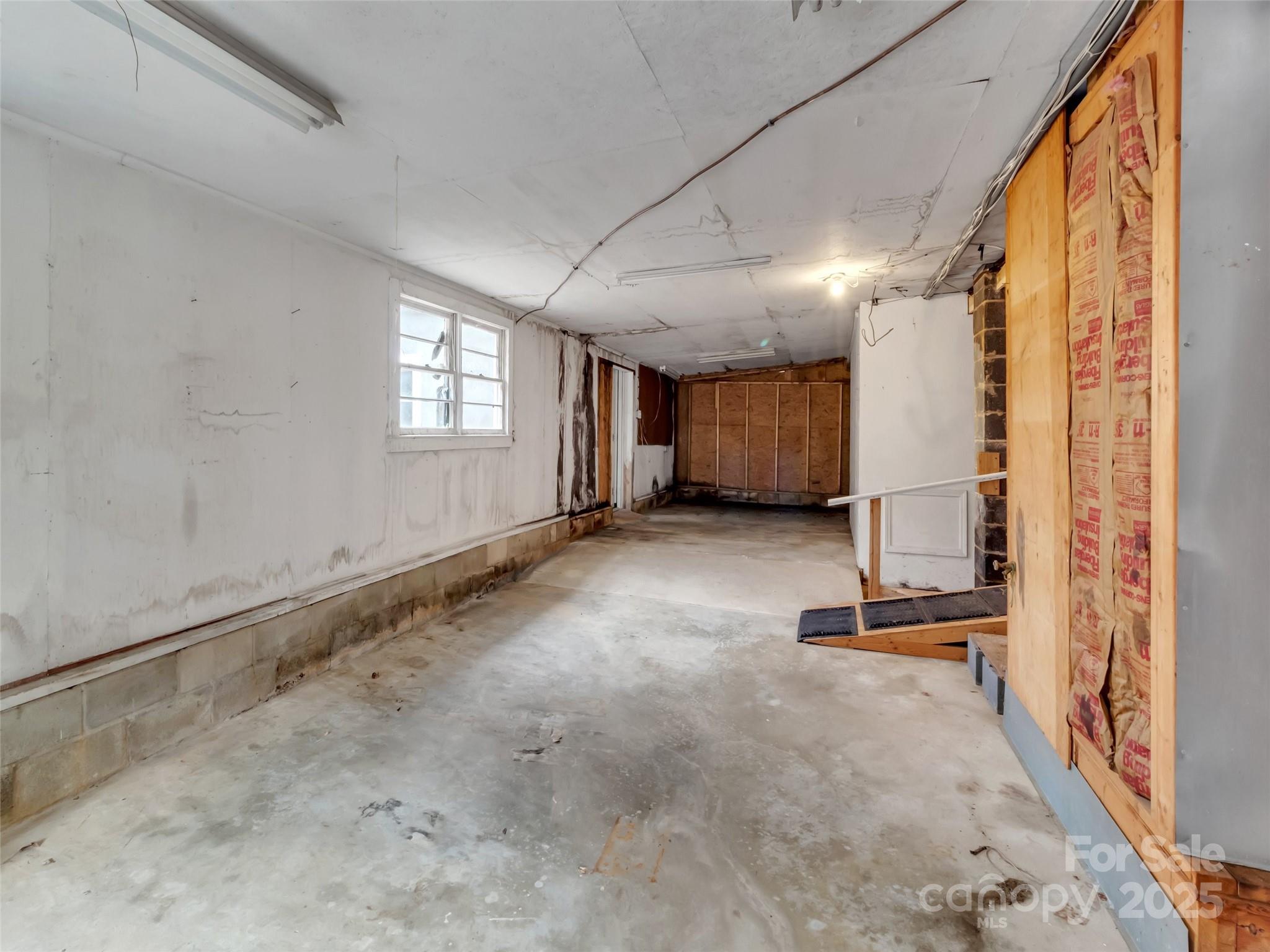 18 & 44 Sierra Point — Waynesville