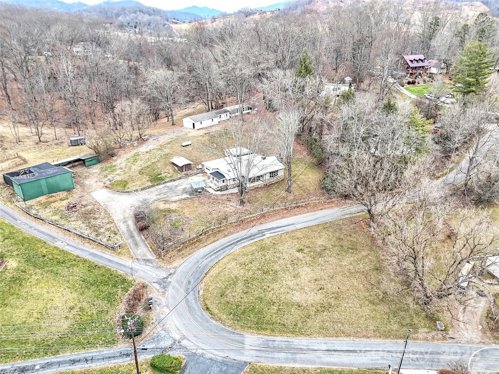18 & 44 Sierra Point — Waynesville