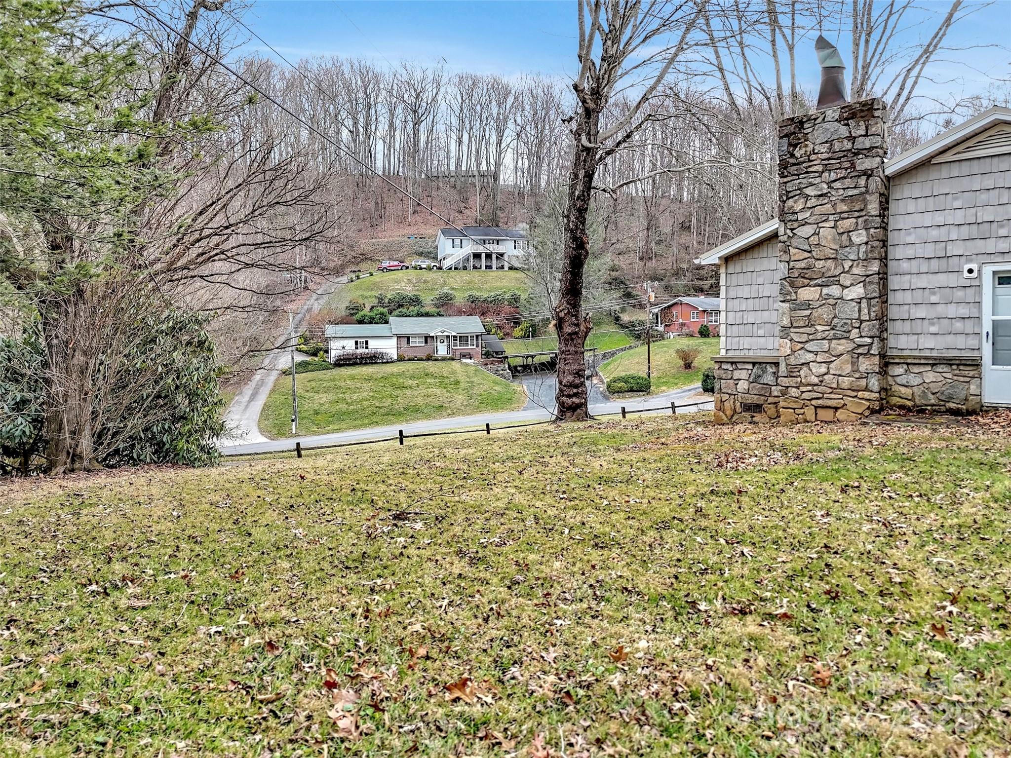 18 & 44 Sierra Point — Waynesville