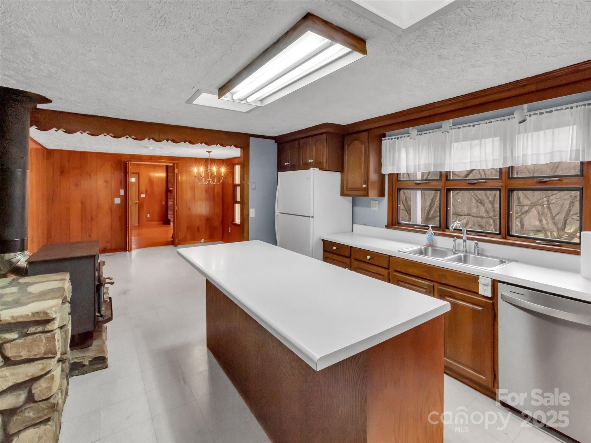18 & 44 Sierra Point — Waynesville