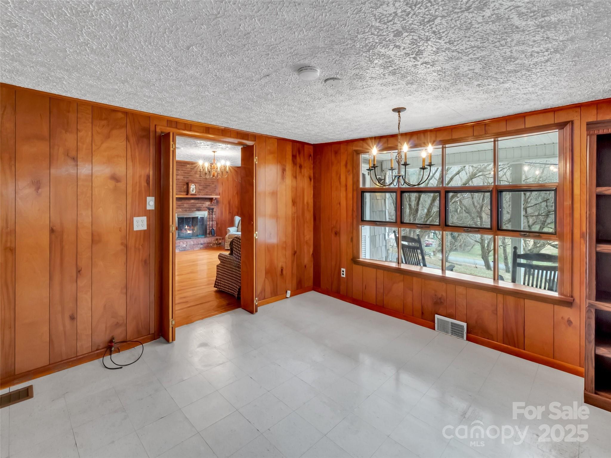 18 & 44 Sierra Point — Waynesville