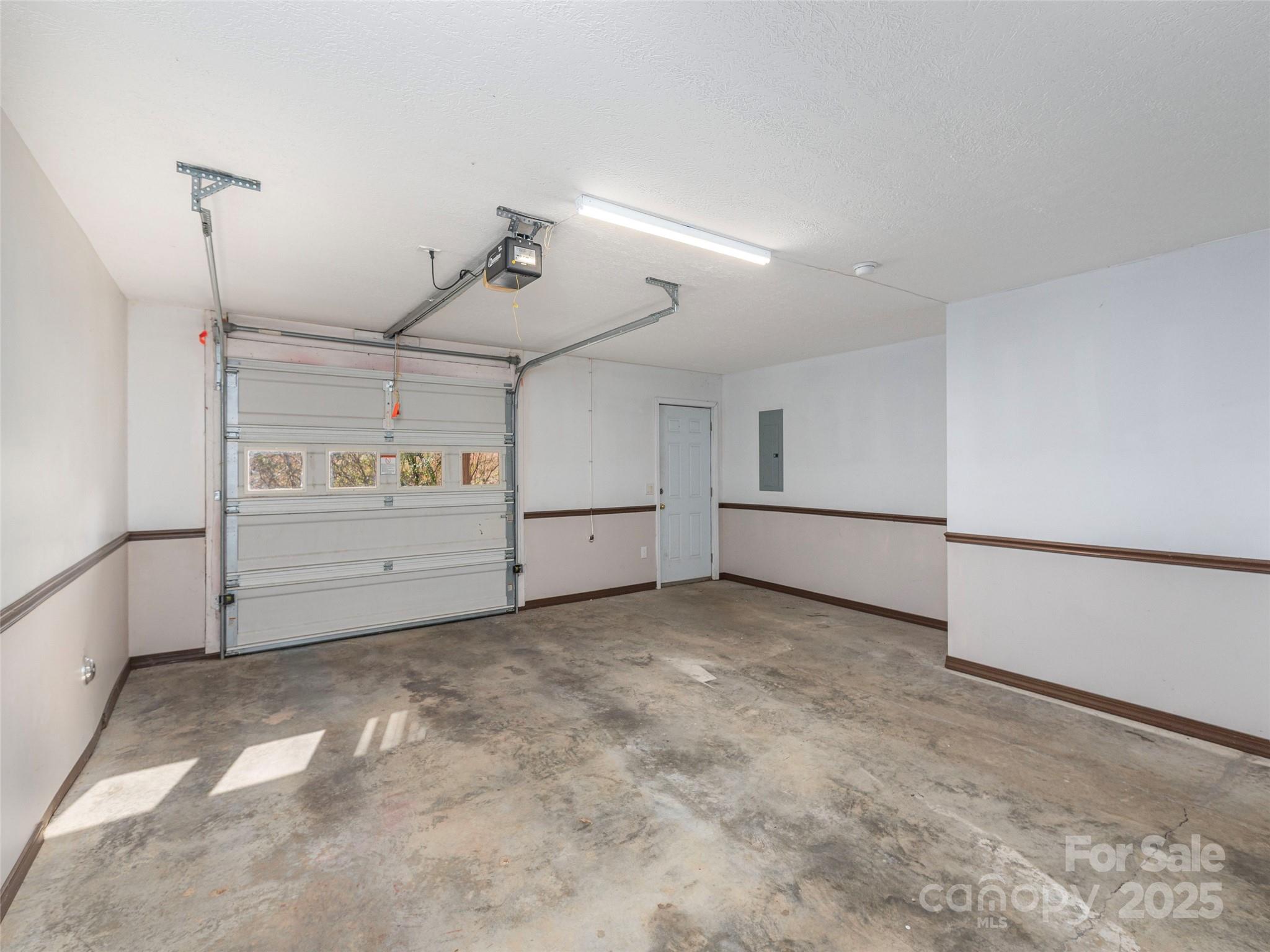 53 Vancott Court — Clyde