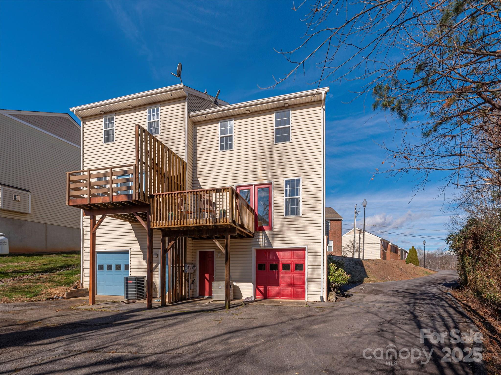 53 Vancott Court — Clyde