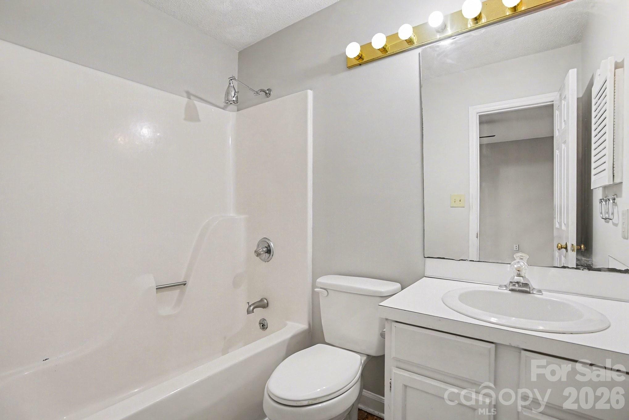374 Tall Oaks Trail — Fort Mill