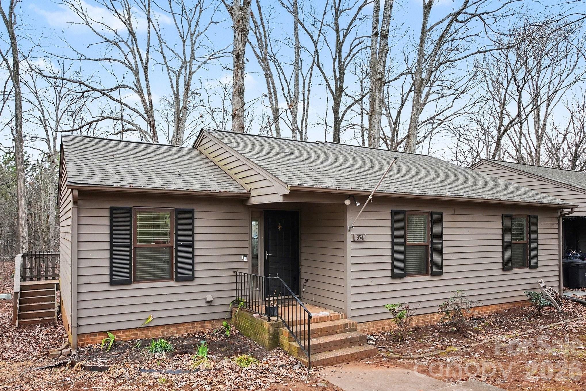 374 Tall Oaks Trail — Fort Mill