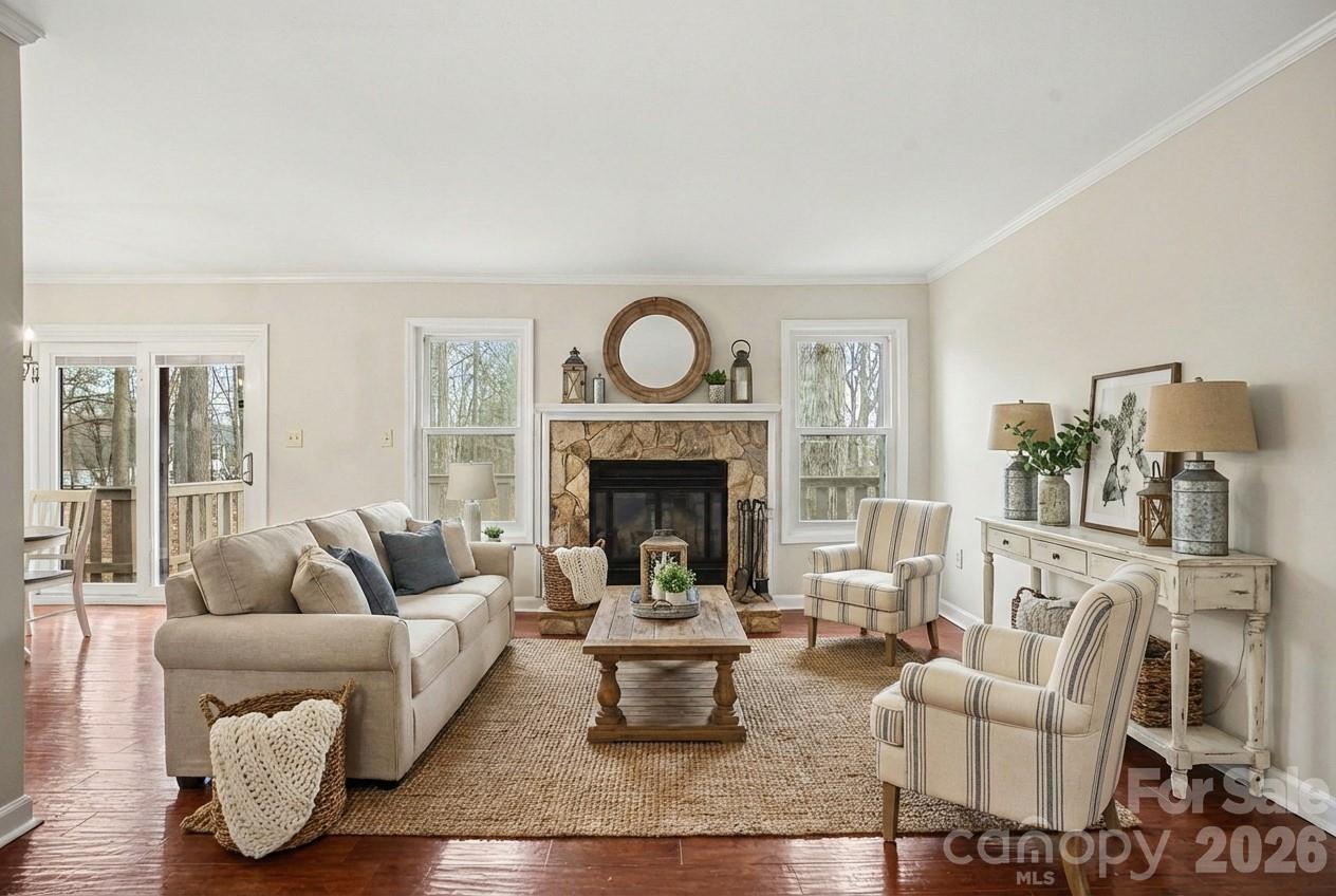 374 Tall Oaks Trail — Fort Mill
