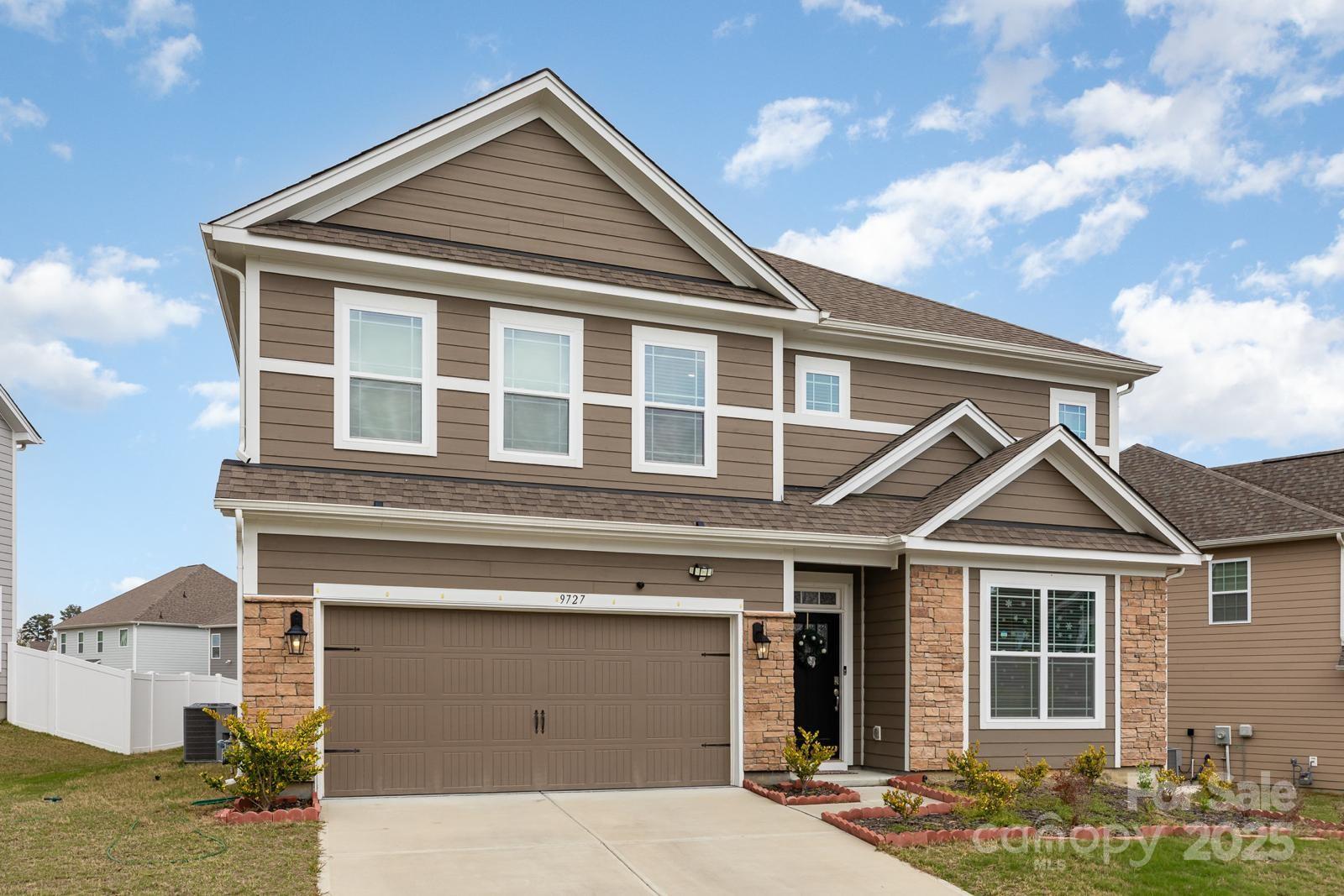 9727 White Chapel Drive NW — Concord