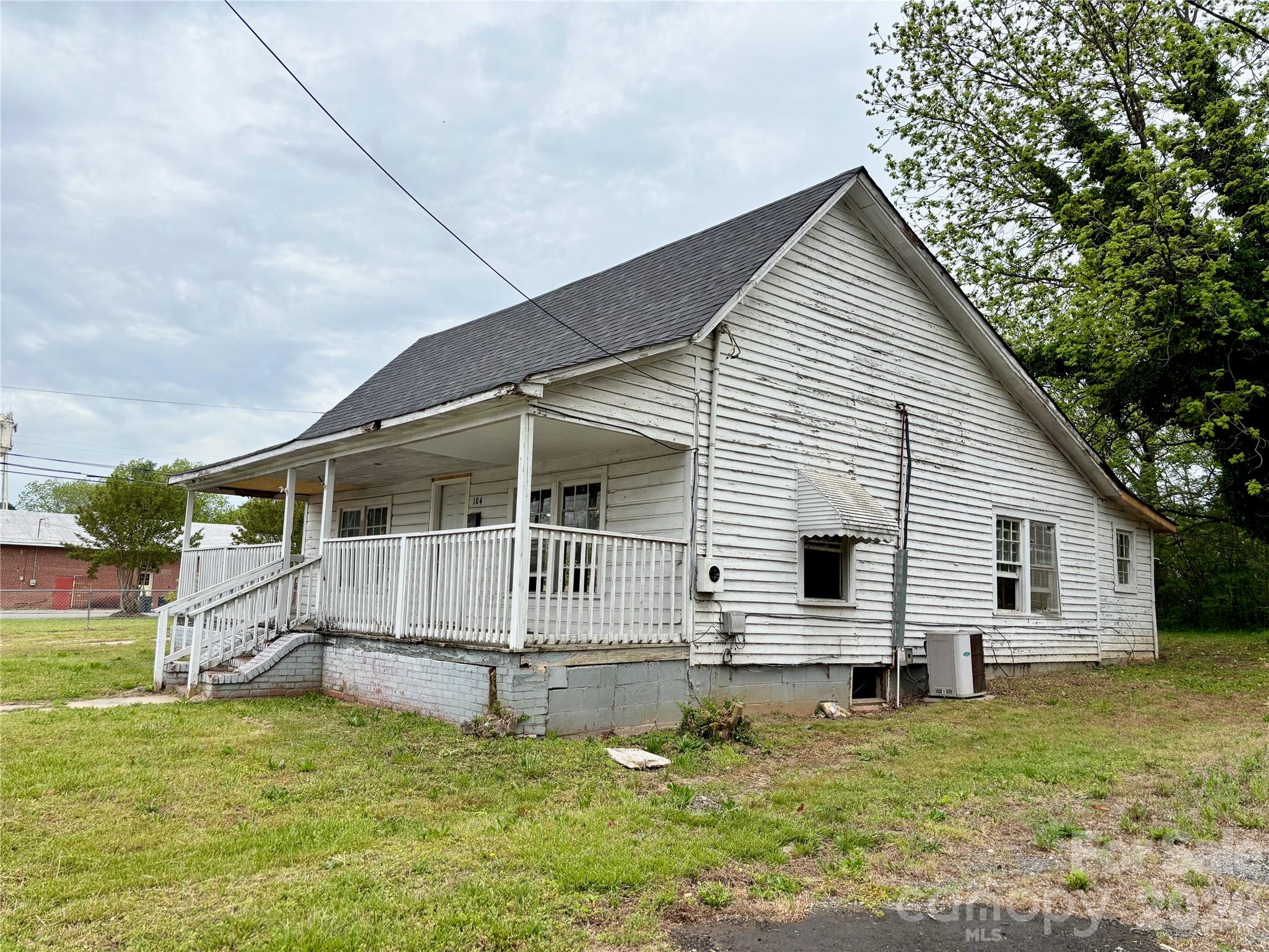 104 E Church Street — Dallas