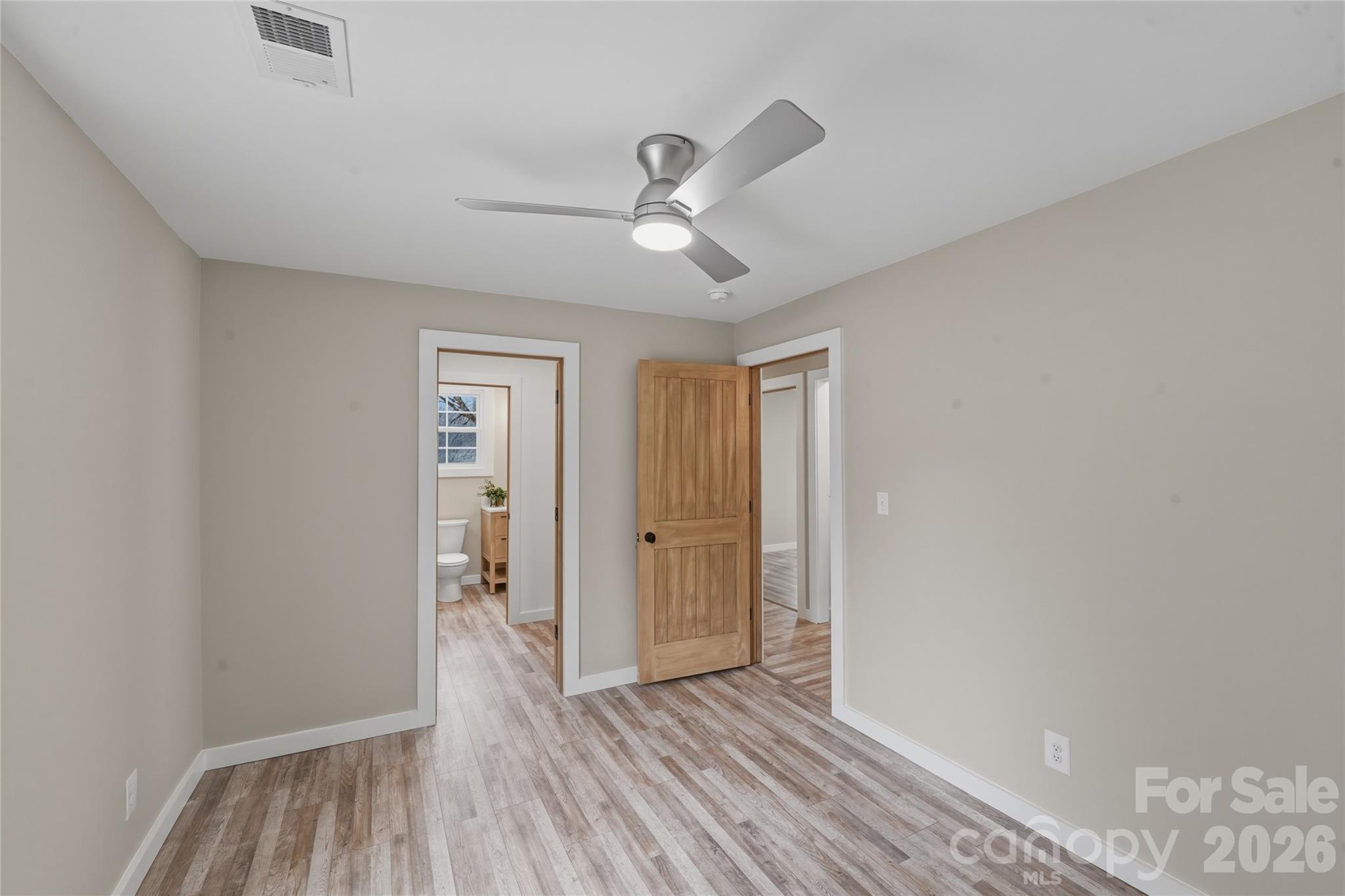 522 W Mclelland Avenue — Mooresville