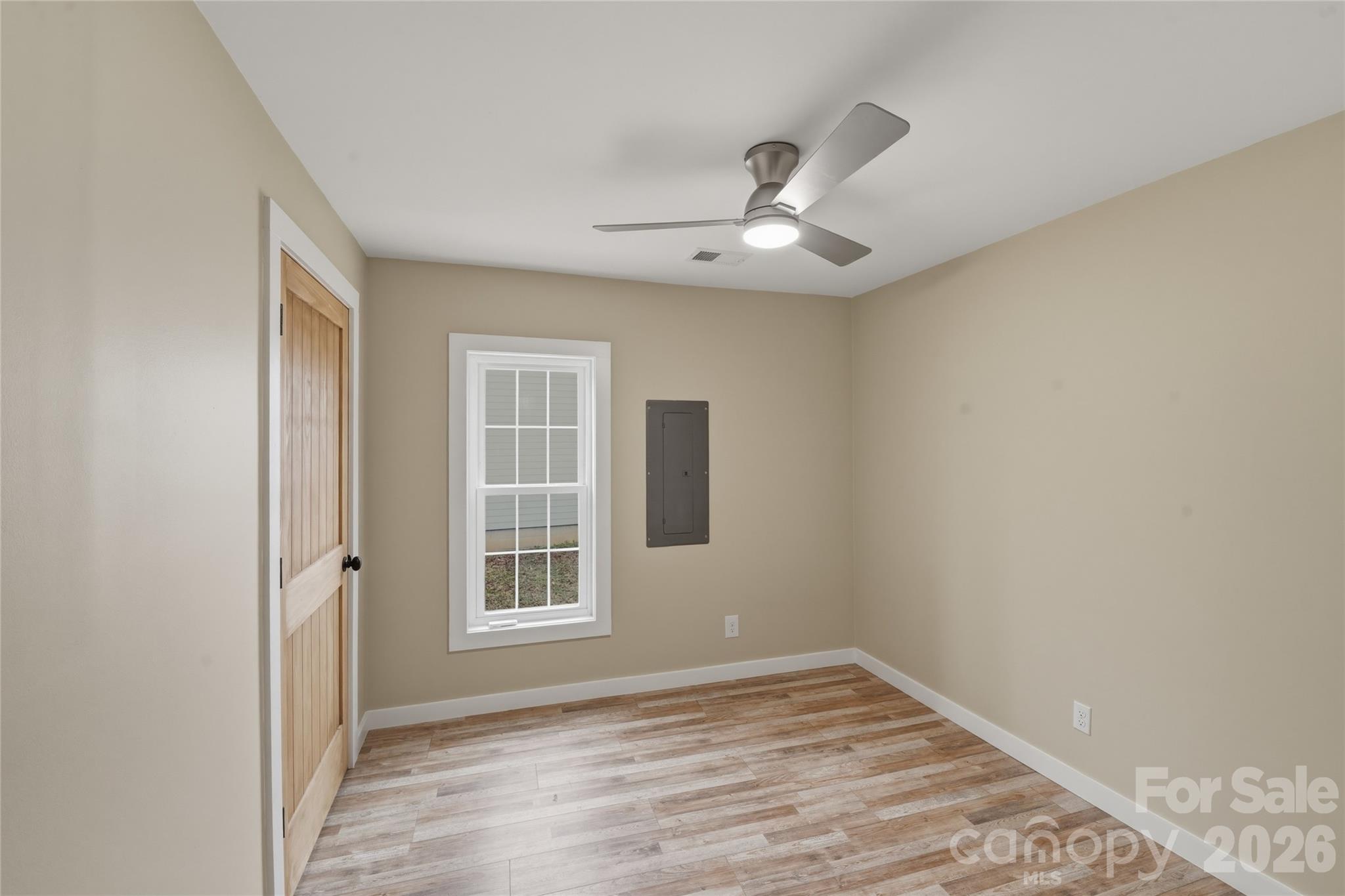 522 W Mclelland Avenue — Mooresville