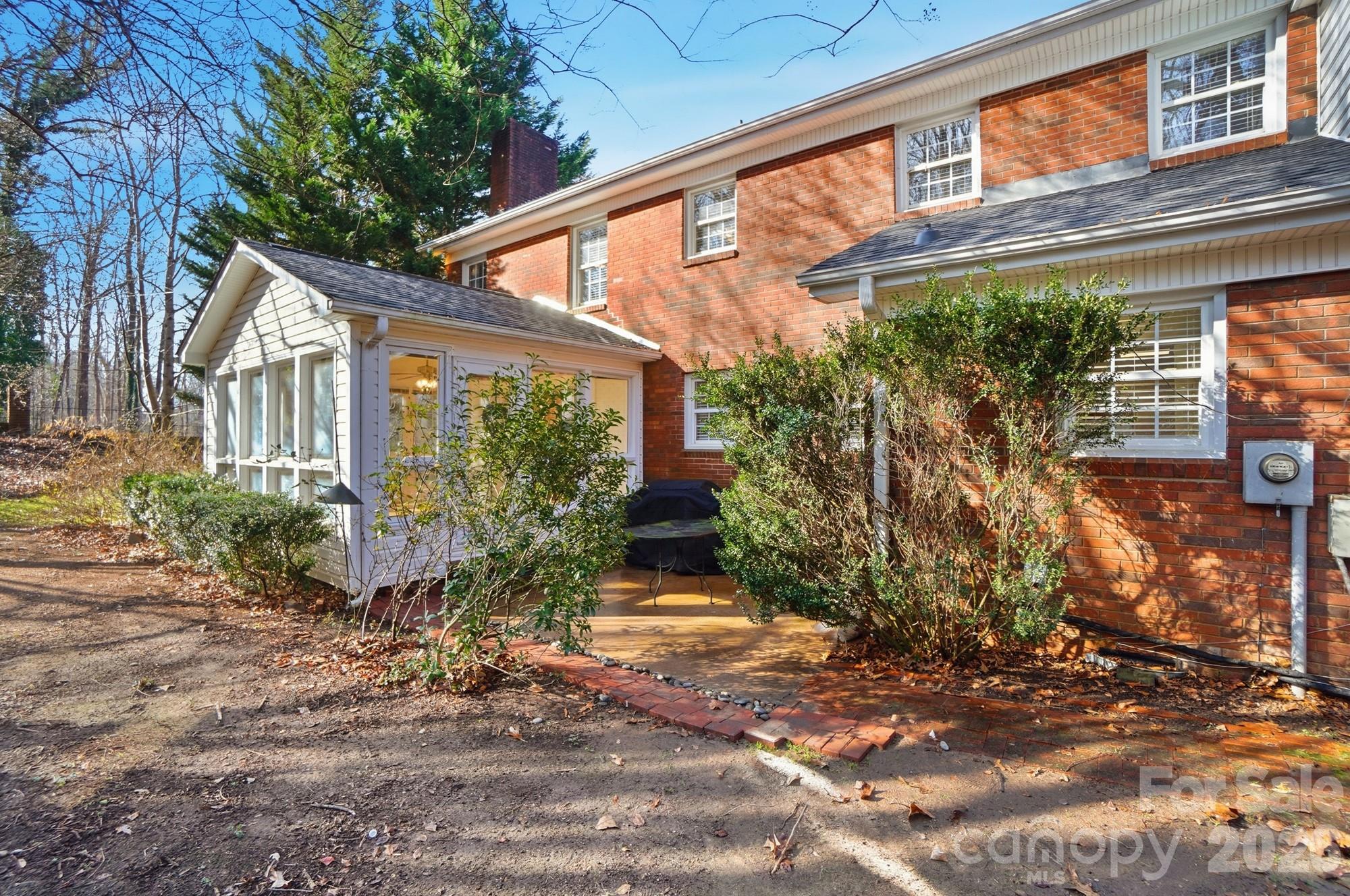 1308 Dumbarton Road — Gastonia