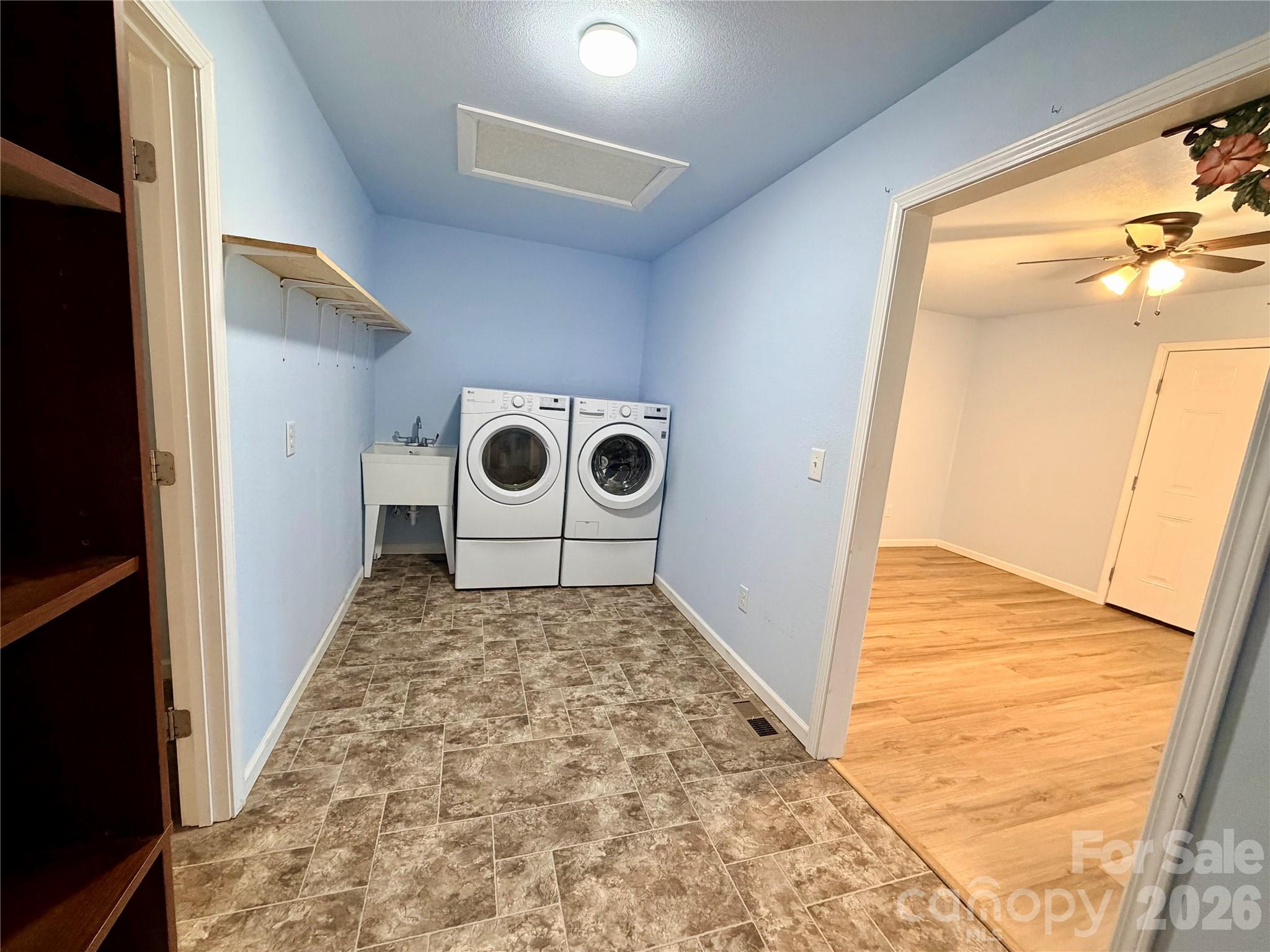162 Sandstone Drive — Union Mills