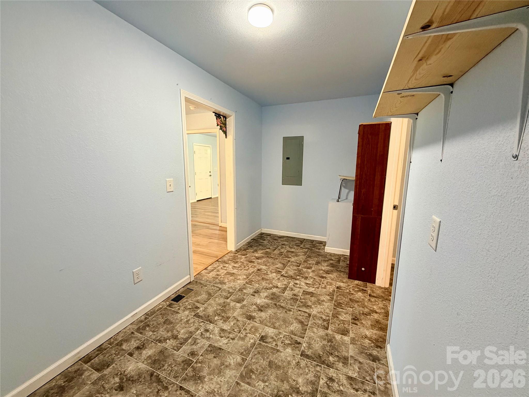 162 Sandstone Drive — Union Mills