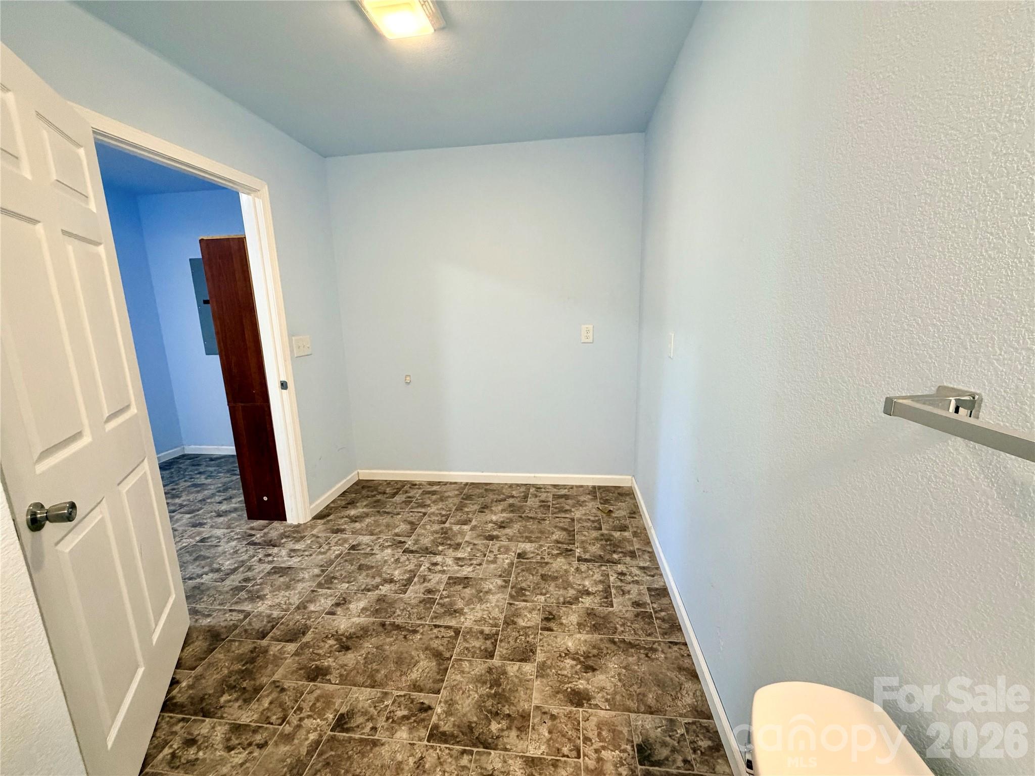 162 Sandstone Drive — Union Mills