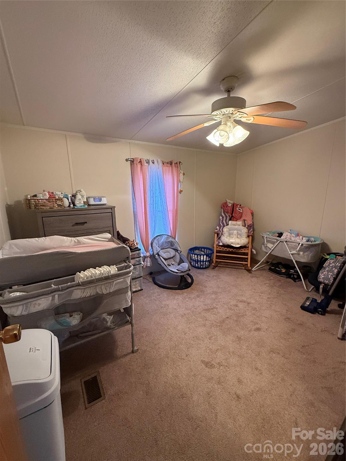 2423 Stones Throw Court — Lenoir