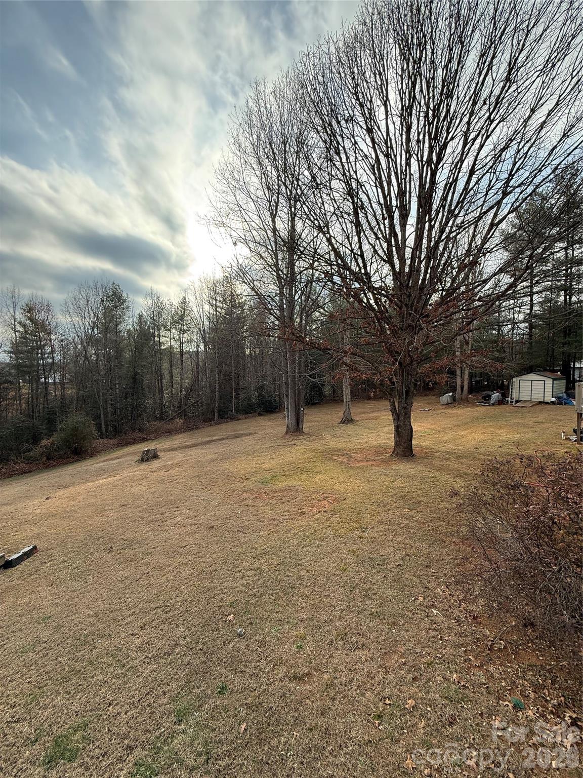 2423 Stones Throw Court — Lenoir