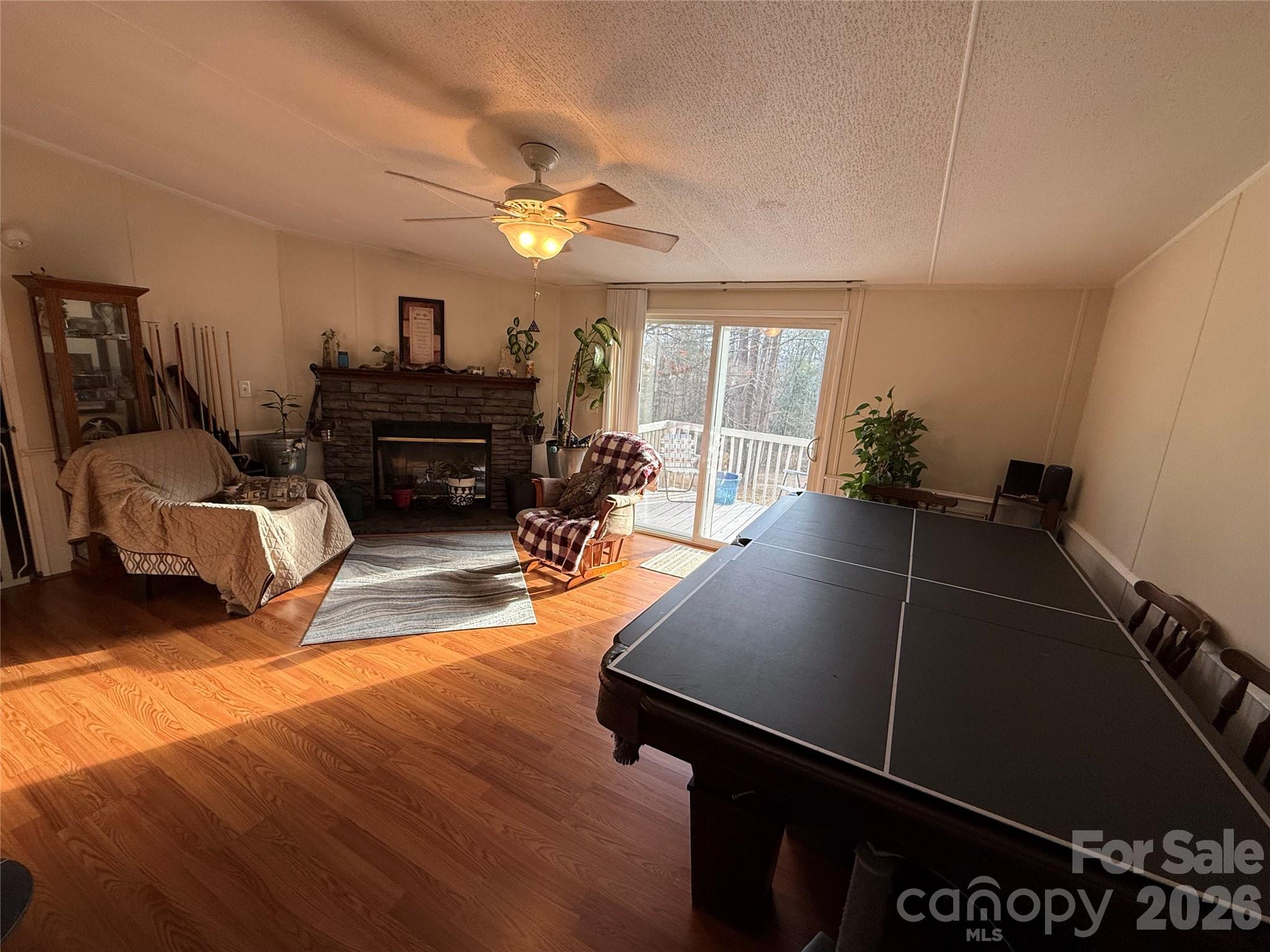 2423 Stones Throw Court — Lenoir