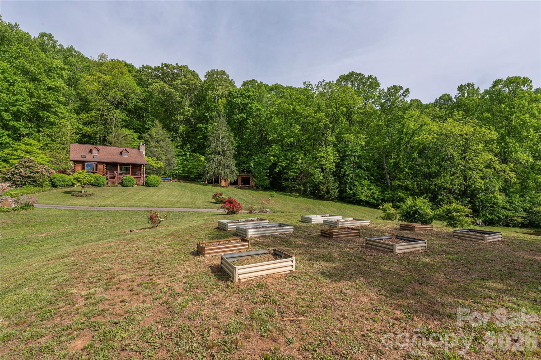 393 Carver Mountain Valley — Sylva