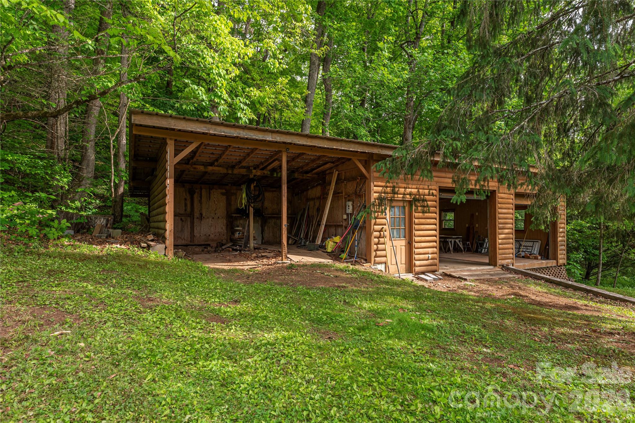 393 Carver Mountain Valley — Sylva